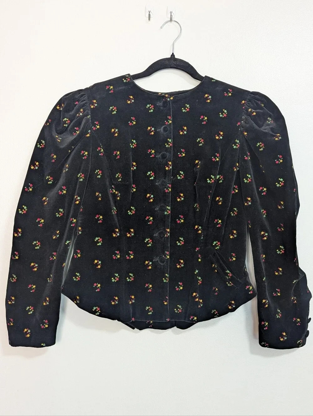 Vintage 80s 90s Black Floral Velvet Button Front Puff Sleeve Blouse M/L?