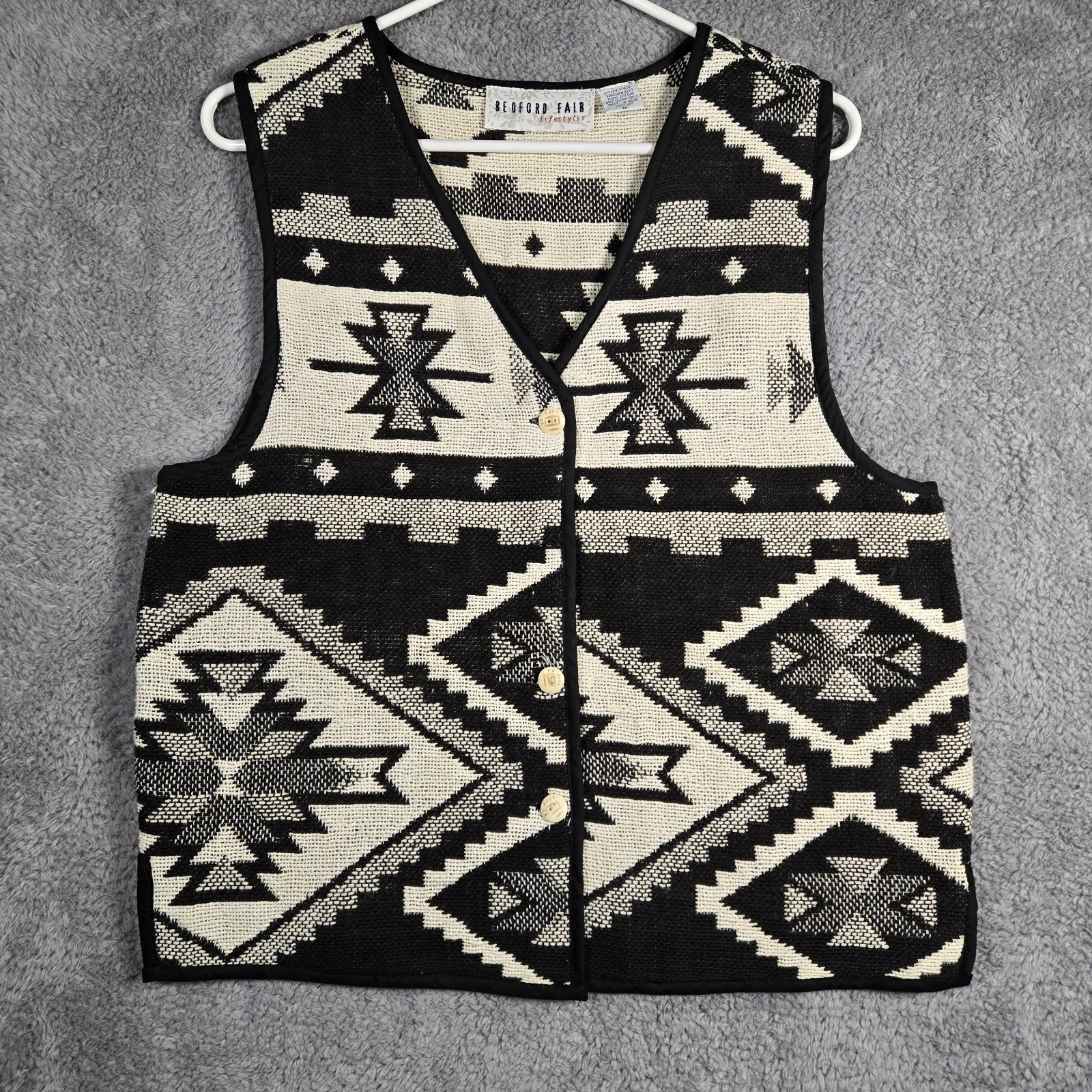 Bedford Fair Lifestyles Black and Off-White Vintage Aztec Pattern Size M