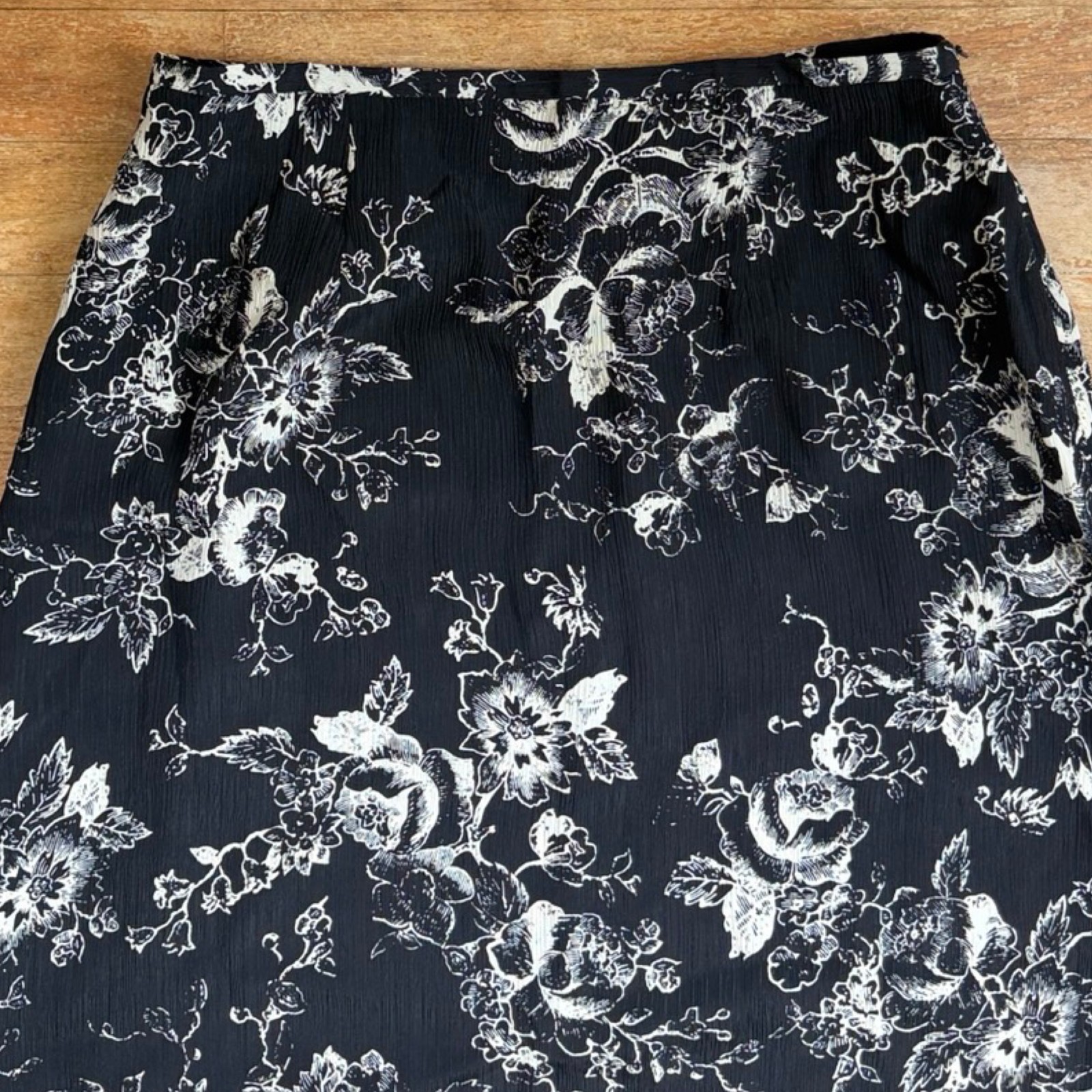 Vintage Black Floral Silk Maxi Skirt Size Small 6 28″ Waist Baroque Roses