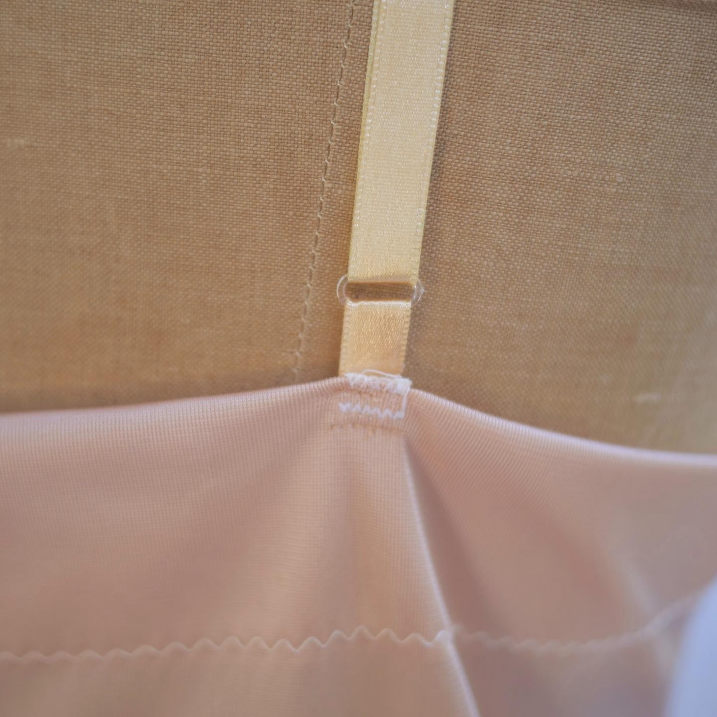 vtg WONDER MAID Nude Nylon Full Slip Dress Scalloped Embroidery USA Mod 36 M/L