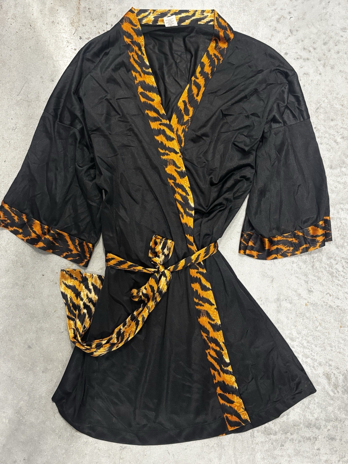 VTG Frederick’s of Hollywood Tiger Stripe Kimono Robe Black Orange Satin 90s Y2K