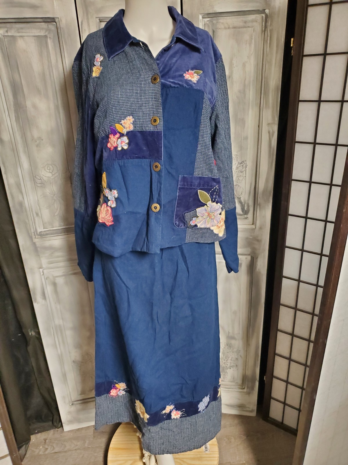 Vtg M Set Koret City Blues Midi Skirt W/Jacket 2PC Applique Rose Embroidered