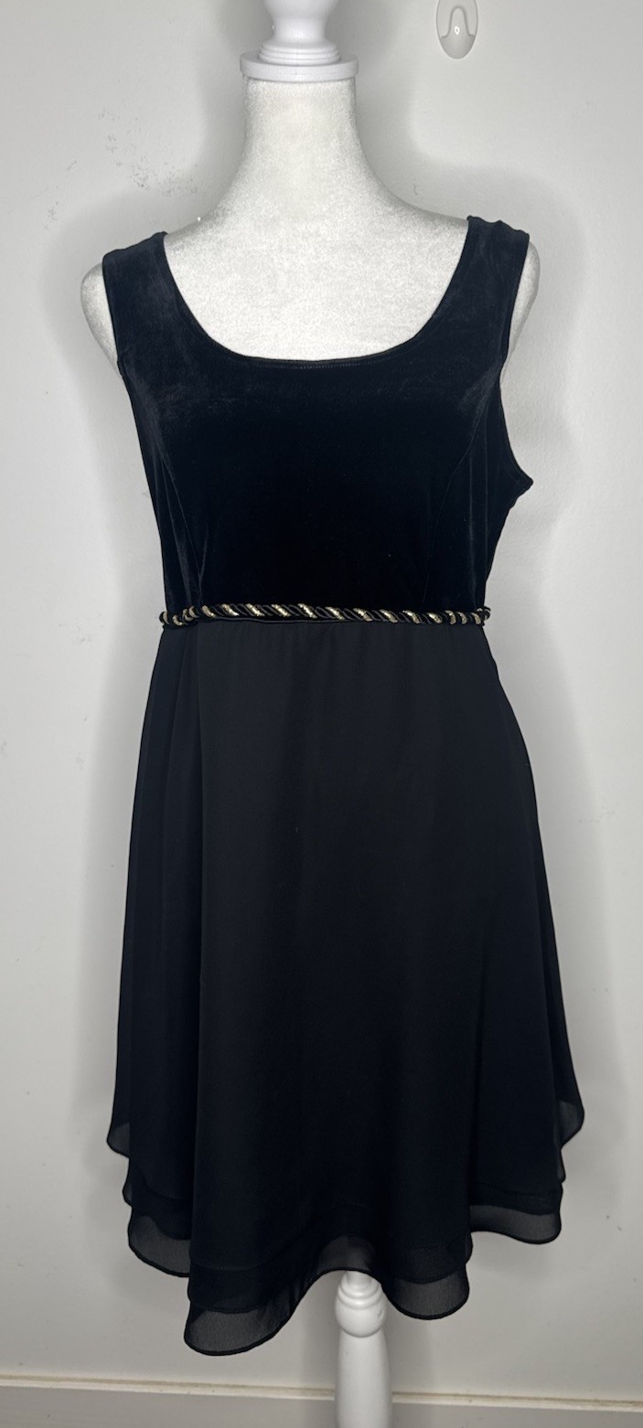 Vintage 90s Black Velvet CDC Evening Cocktail Dress