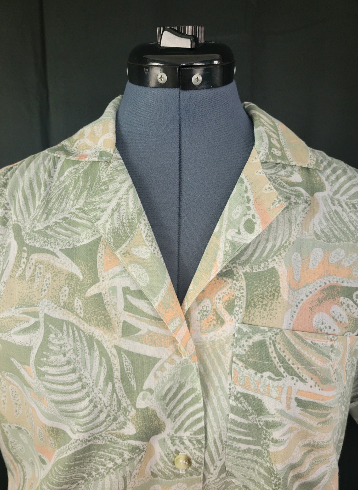 Vintage Alfred Dunner Sage Green/Tan/Peach Leaf Pattern Button Down Size 8