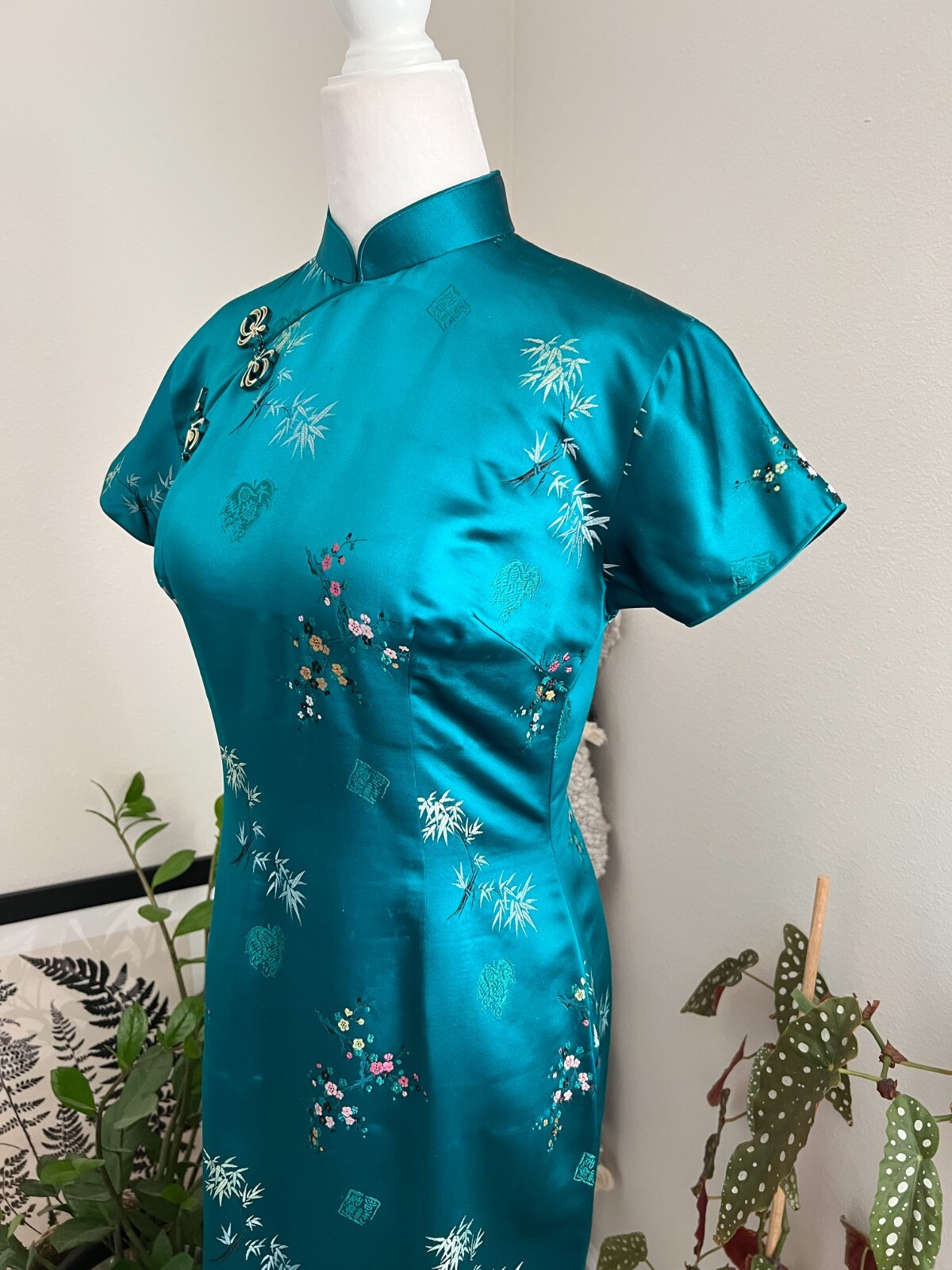 Vintage 1960’s Silk Blue Green Hue 60s Cheongsam Qipao Dress Floral Embroidery