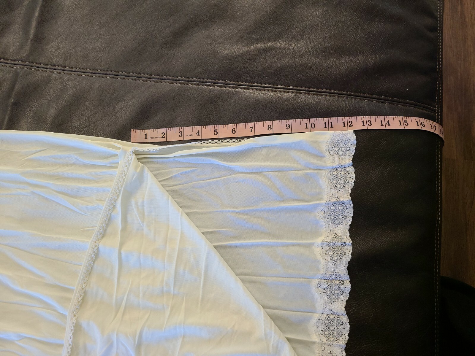 Ladies VTG Philmaid Ivory Half Slip Sz S Lace Trim Side Slit Long Elastic Waist