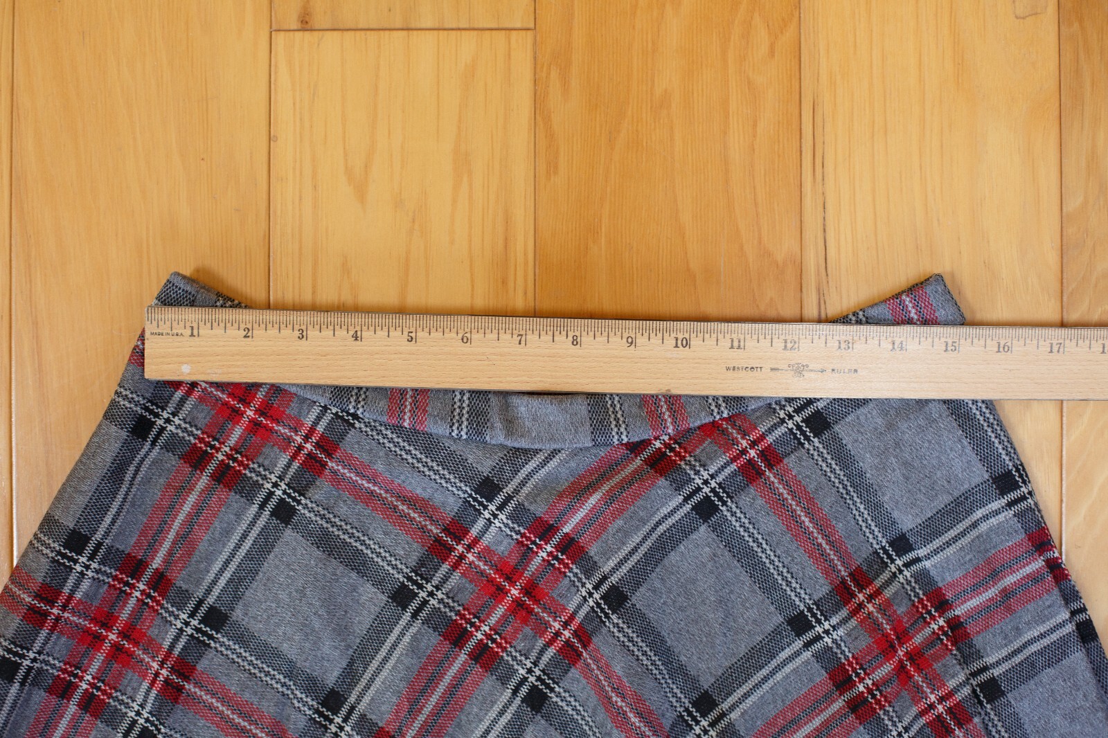 Vintage 1960s Plaid Skirt by Designers Originals – Size 10 Beautiful!