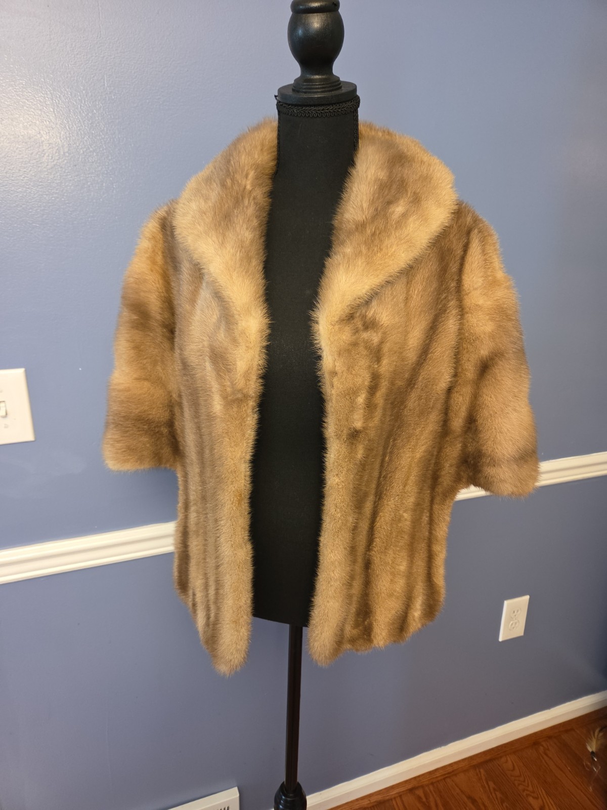 Vintage Blonde Mink Fur Stole with Satin Lining ~ One Size