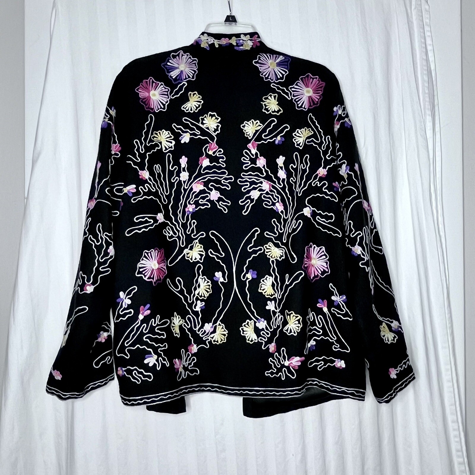 Vintage Womens Floral Embroidered Jacket Top Wool Blend Size L Art to Wear