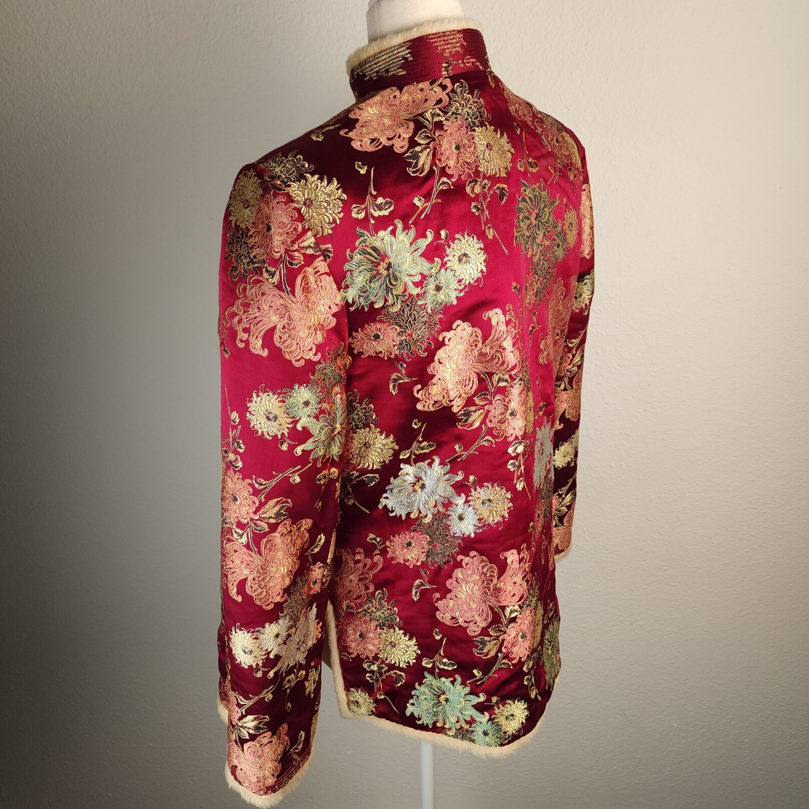 Vintage 70s Asian Mandarin Sherpa Lined Jacket Coat Silk Burgundy Chrysanthemum