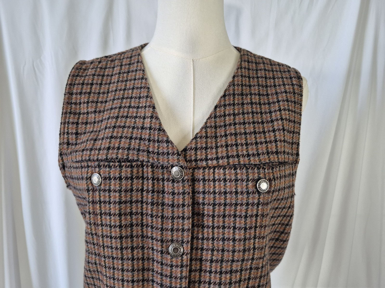 Vintage Womens Old Navy Outdoor Rust Brown Plaid Wool Blend Vest Medium 90s