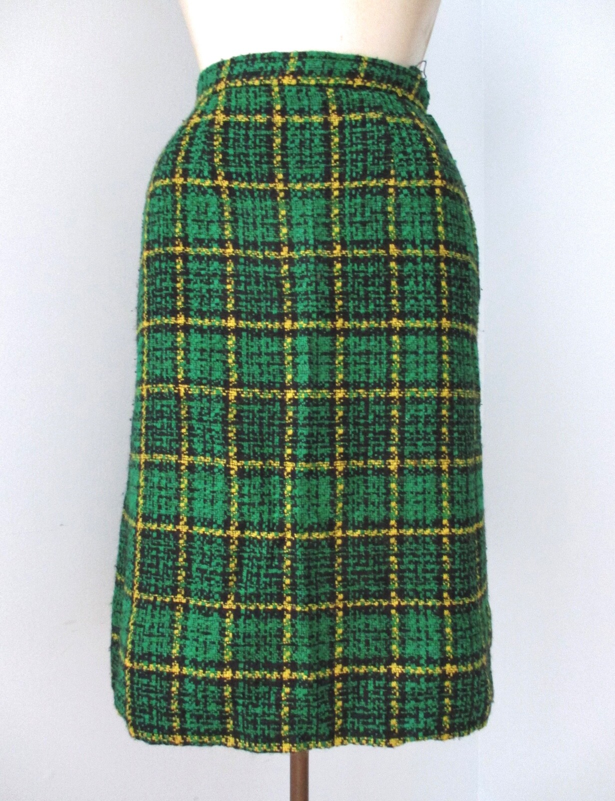 Vtg 60s green yellow plaid tweedy straight pencil skirt secretary 23 in. waist