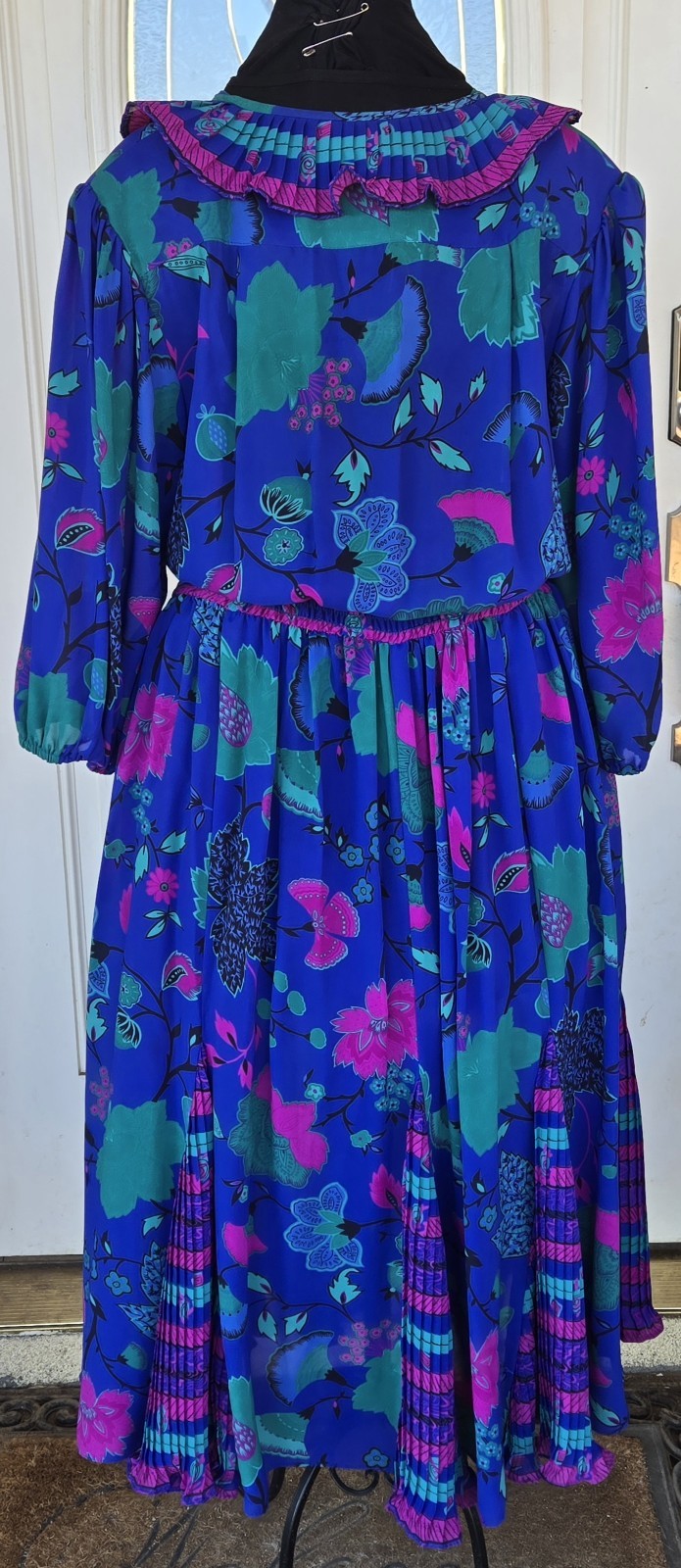 1980s ASSORTI FOR SUSAN FREIS Floral Ruffled Smocked Waist Full Sweep Dress Sz M