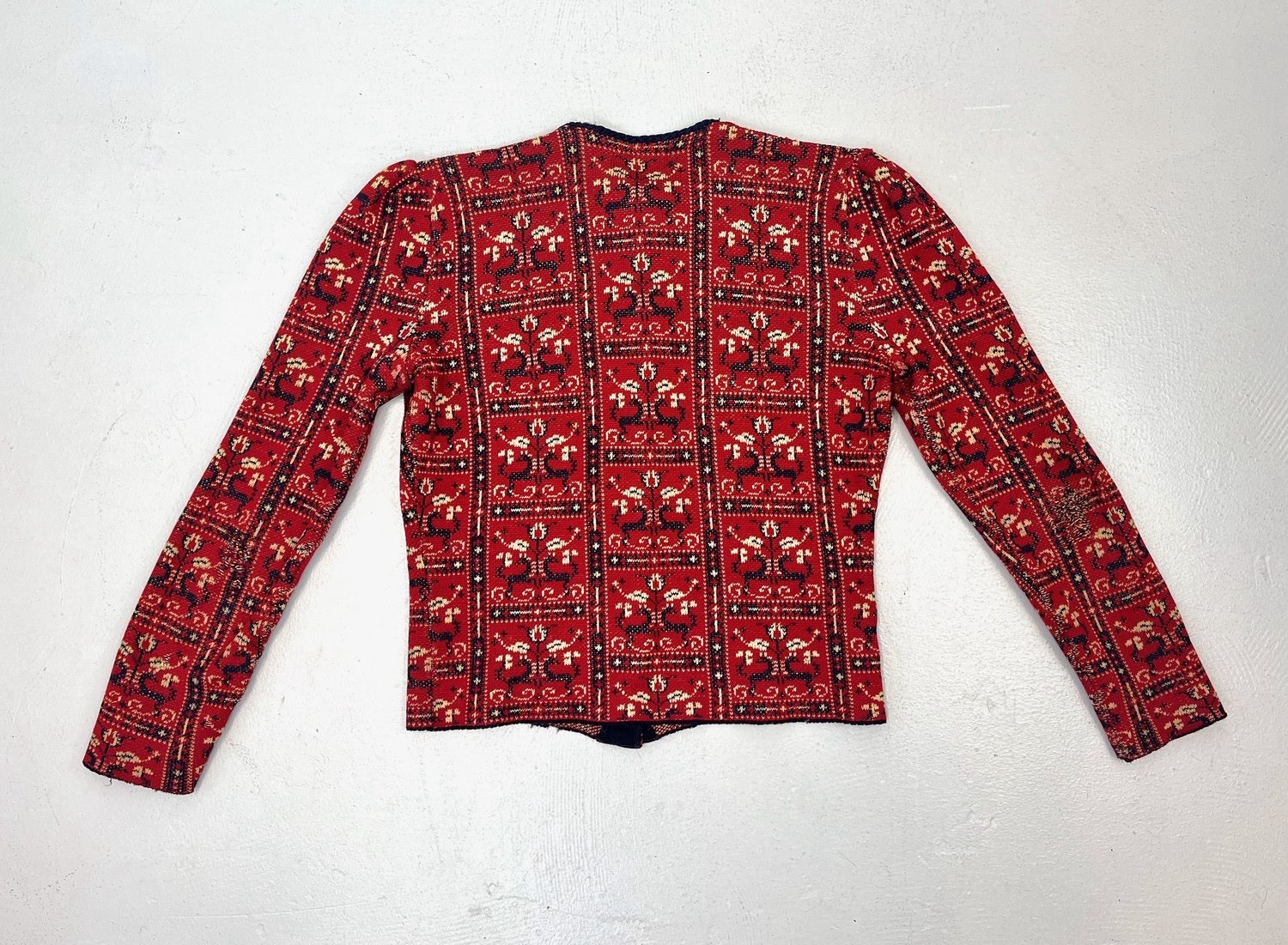 1940s Catalina Jacquard Floral Deer Novelty Print Wool Red Sportswear Sweater