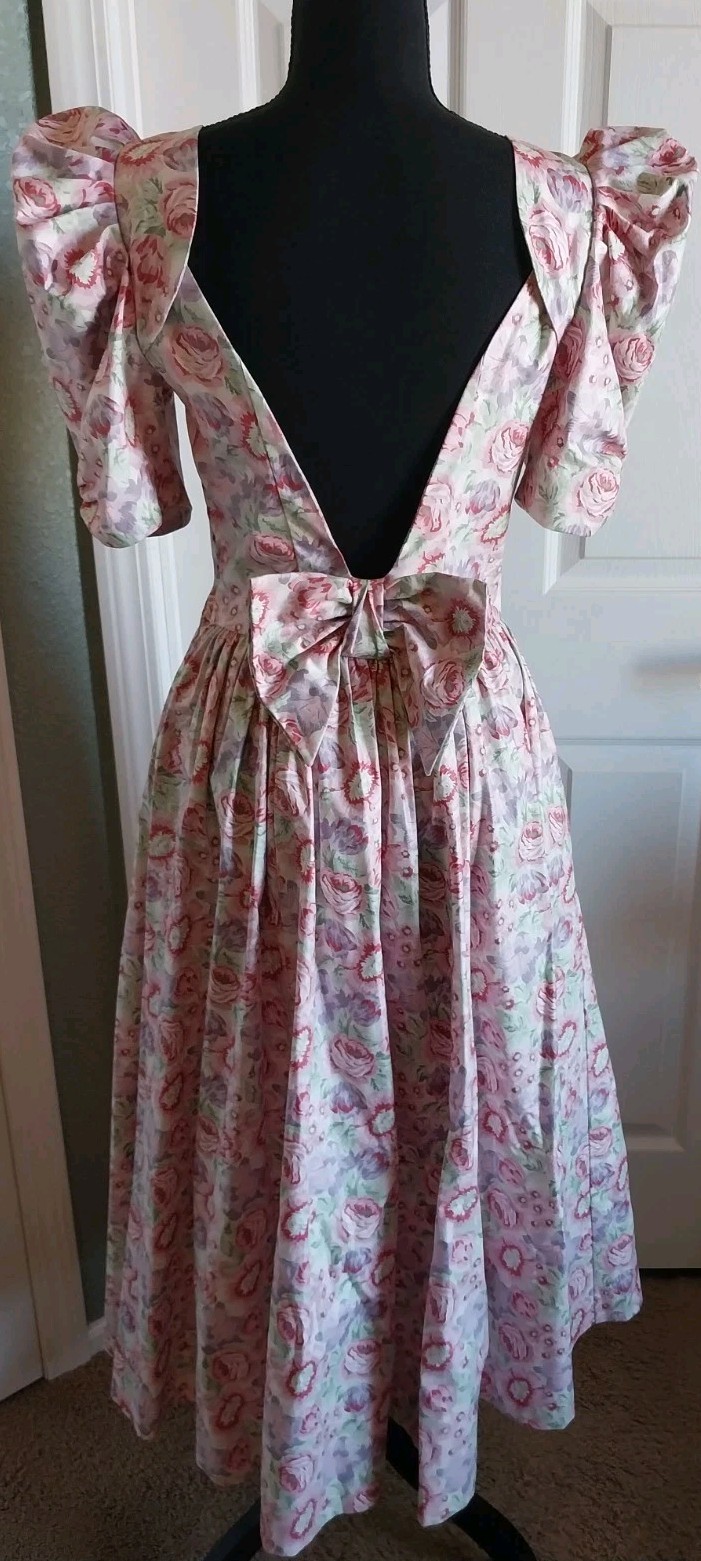 Vtg 1980s Laura Ashley Cottage-core Romantic Puff Sleeve Large Bow Tea Dress
