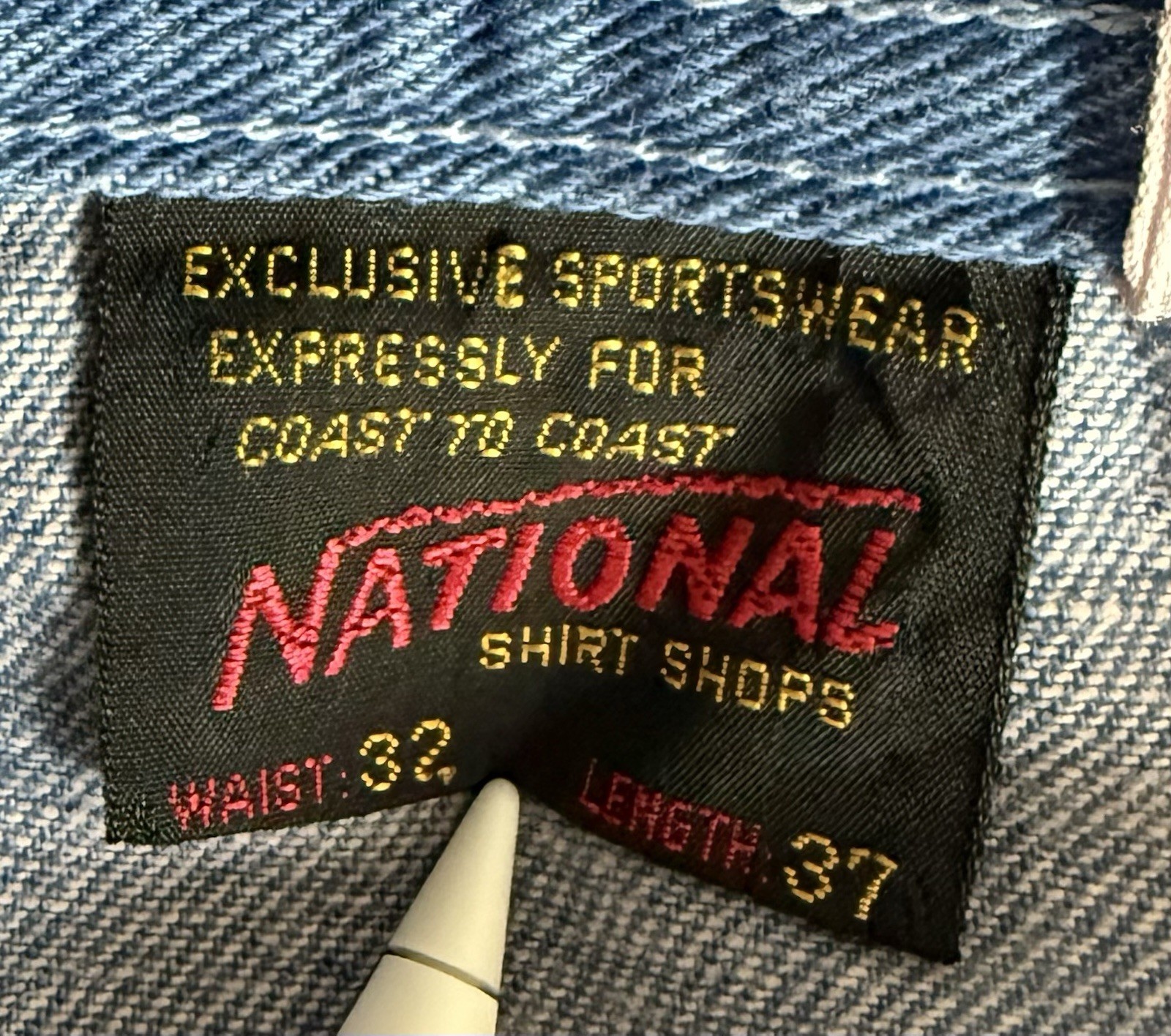 Vintage National Shirt Shops Jeans Machine Embroidered Eagle Jean 32×27 Raw Hem