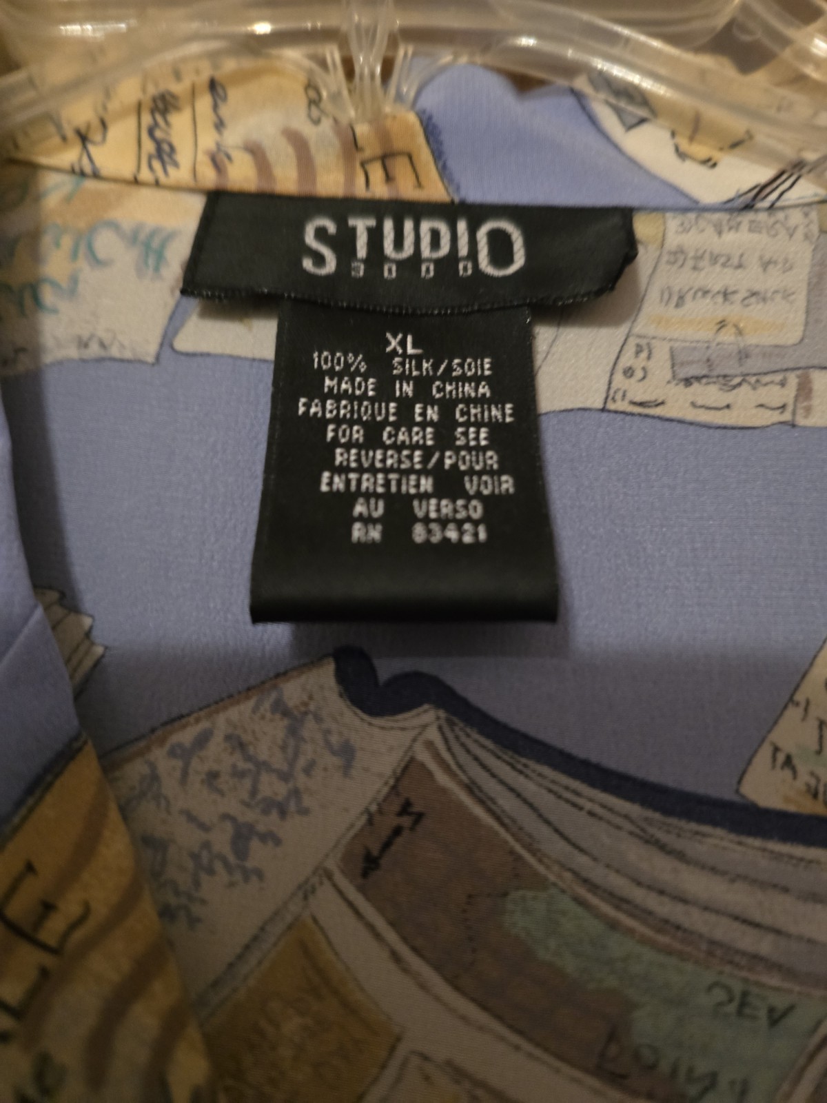 VINTAGE STUDIO 3000 100% SILK XLG WOMEN’S BLOUSE – STAMPS, POSTCARDS