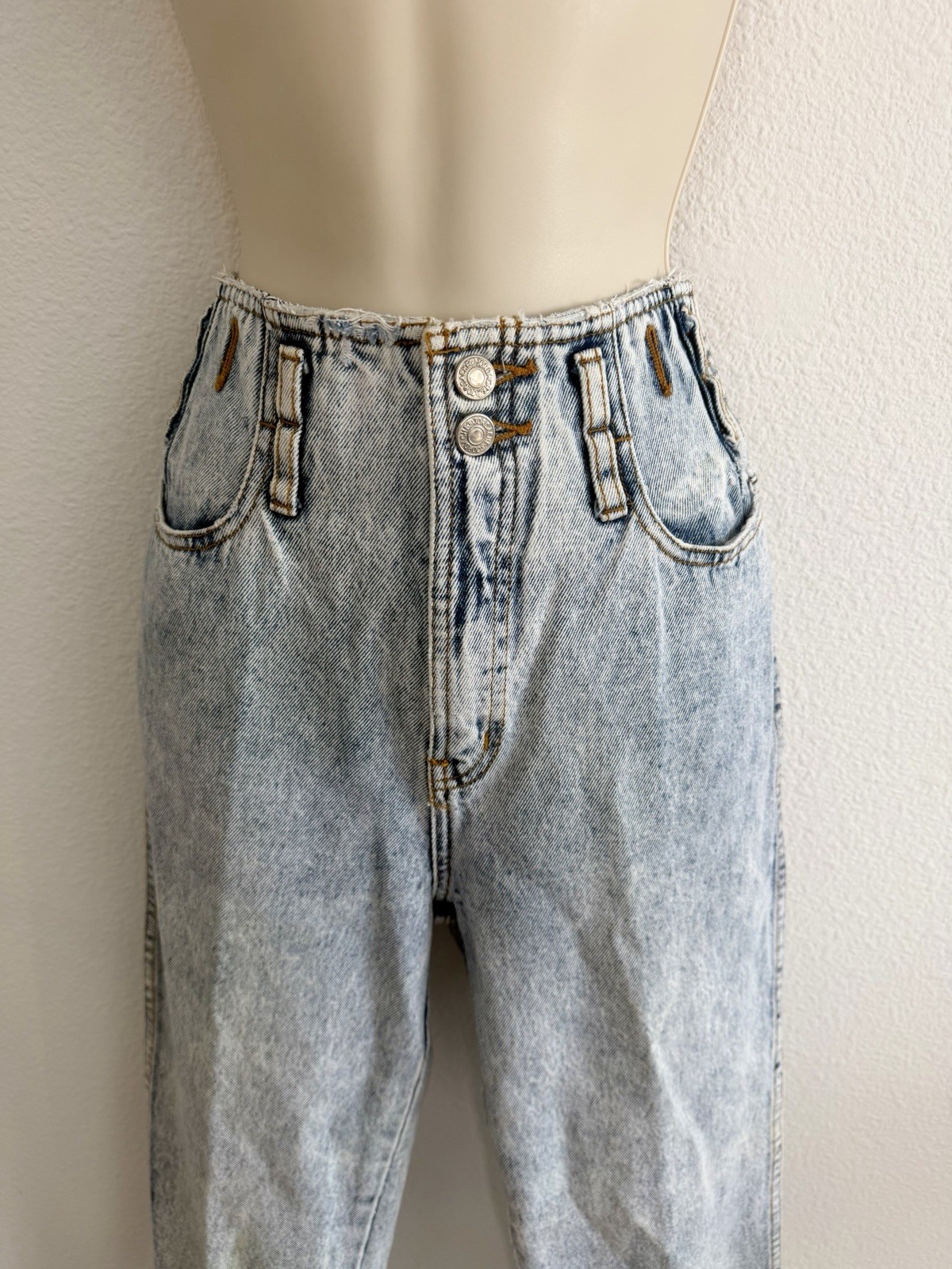 Vintage Jordache Jeans 80s Acid Wash Denim High Rise Tapered Sz 9/10 27″ Waist