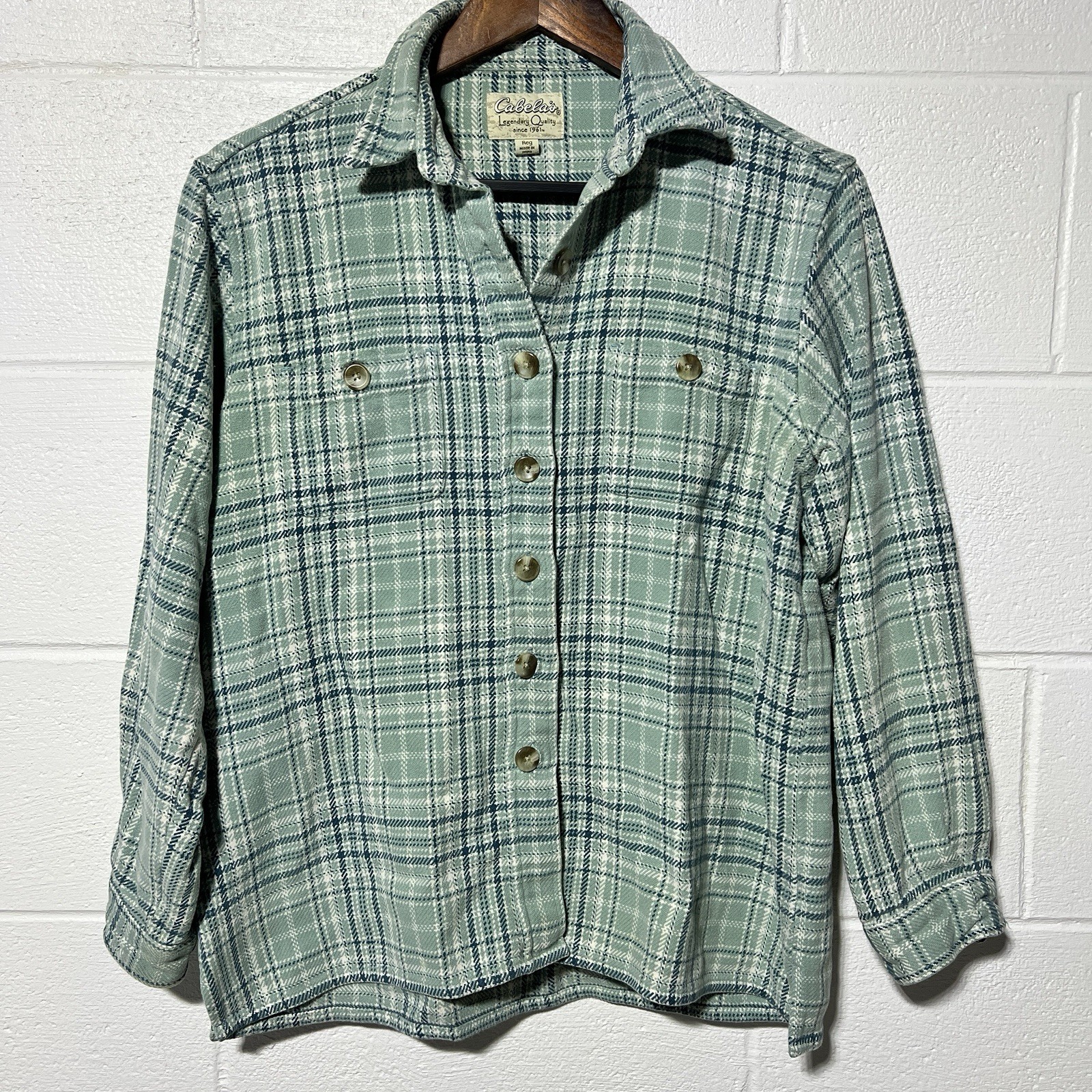 Vintage Cabela’s Flannel Shirt Green and Blue Plaid Pattern Women’s Size M Reg