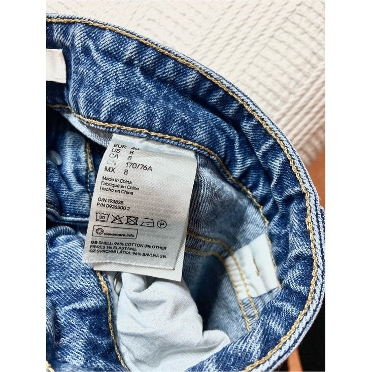 H&M Classic Vintage Mom Jean