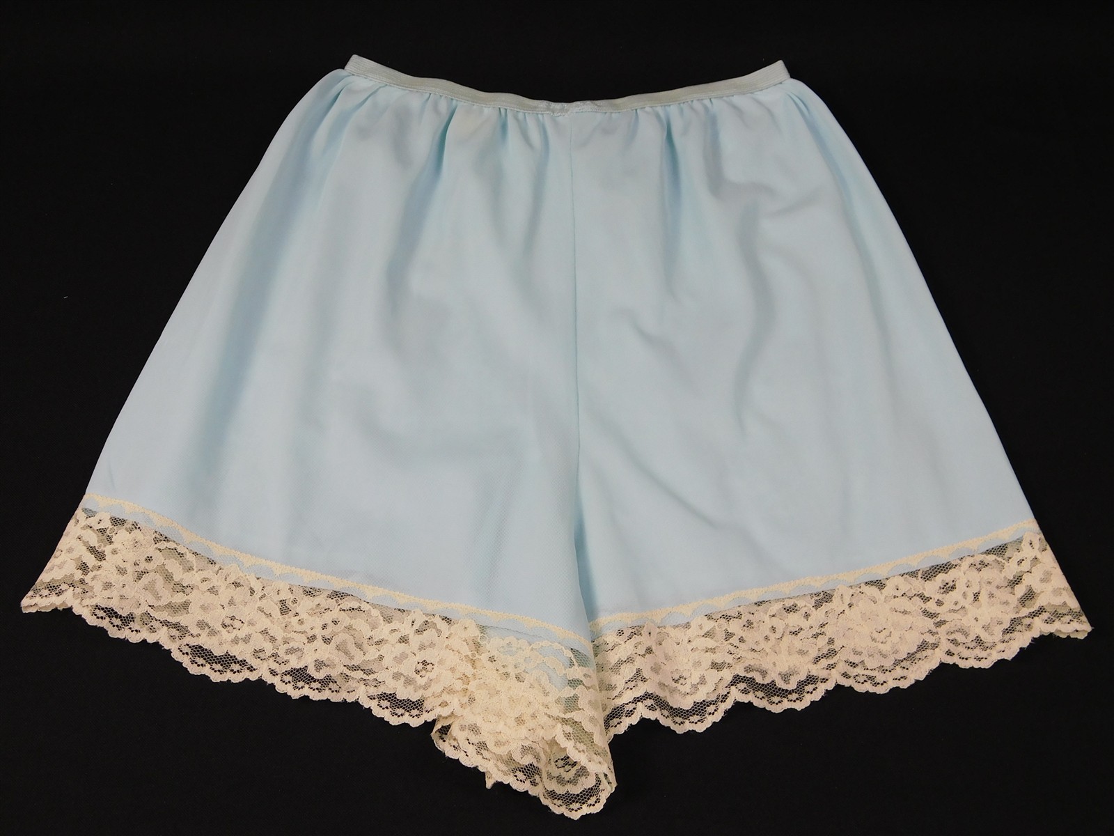 Vtg 1960s Blue Nylon Slip Embroidery Accents & Lace Hem Small Aristocraft
