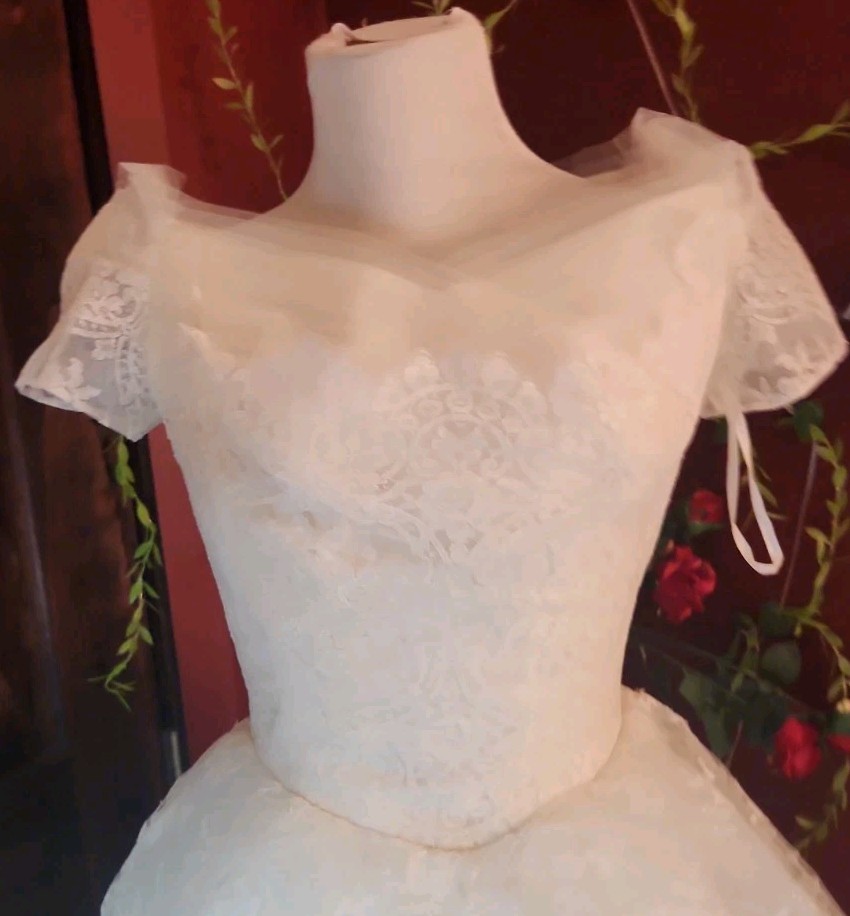 VTG 1950s Cahill Beverly Hills Dress & Veil Set