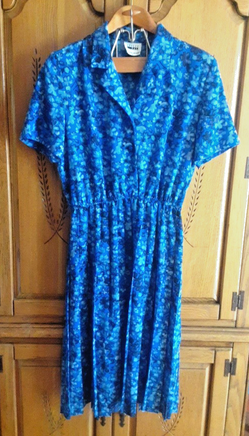 Vintage LESLIE FAY Summer Blue Shirtdress Floral Pleated NO BELT Size 14P 14