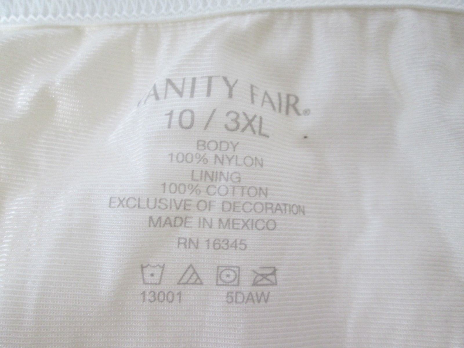 Vanity Fair Perfectly Yours Ivory Lace Panel Brief Silky High Waist Panty Sz 10