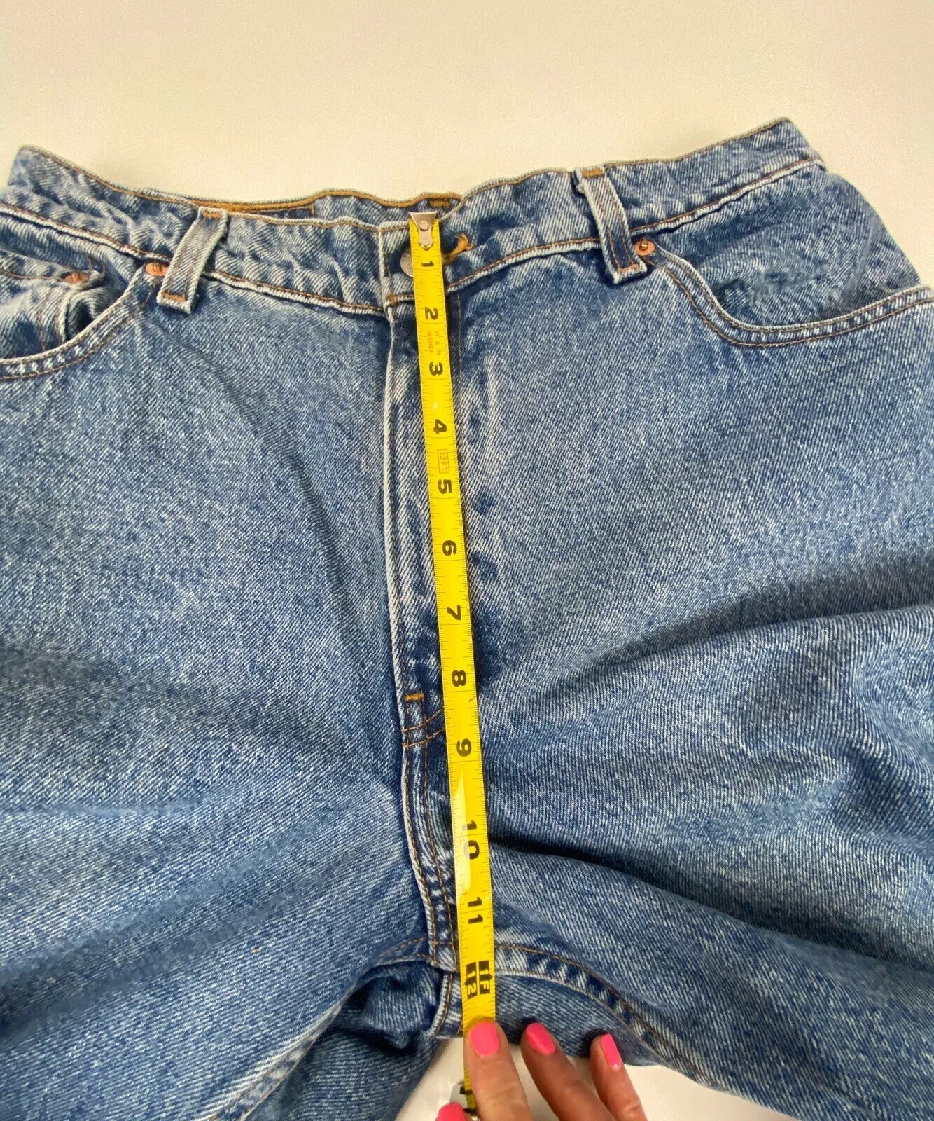 Vintage Levi’s 550 Red Tab Sz. 12 MOM Jeans 31W 31 Inseam High Waist 90s Y2K 98