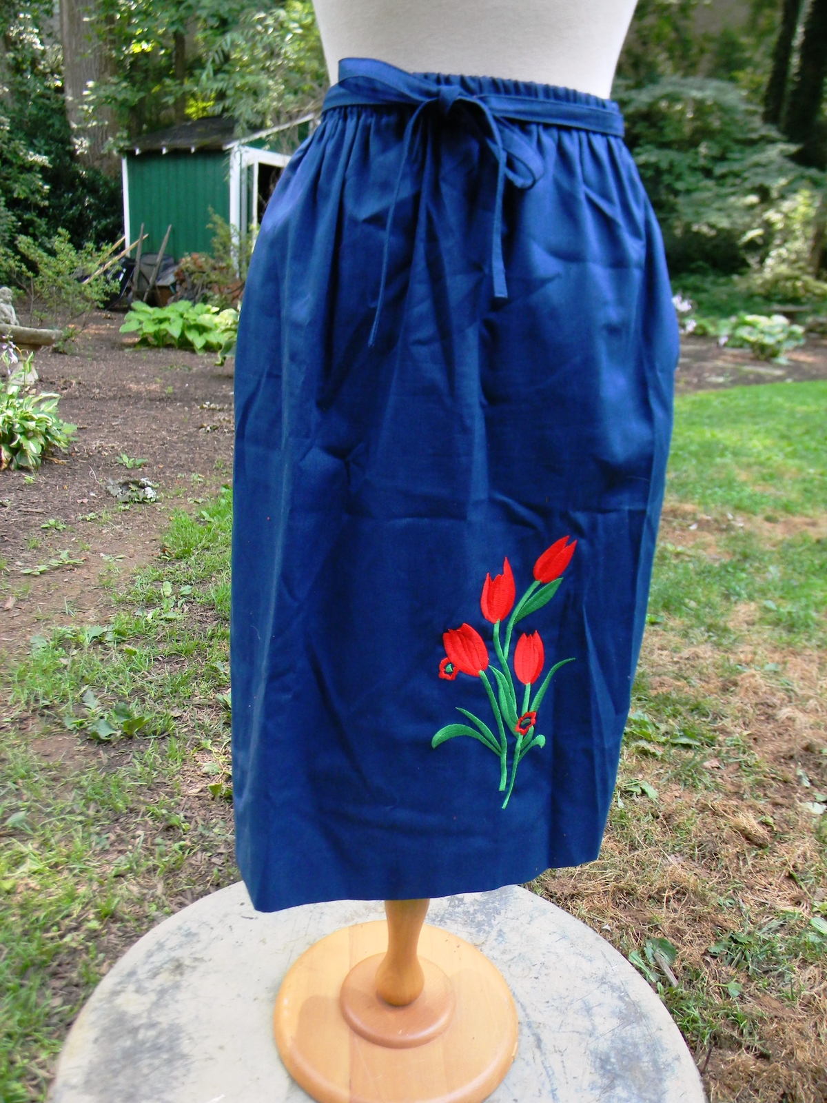 Vintage Sanibel Sport Navy Blue Red Tulip Embroidered Elastic A-line Skirt Sz XL