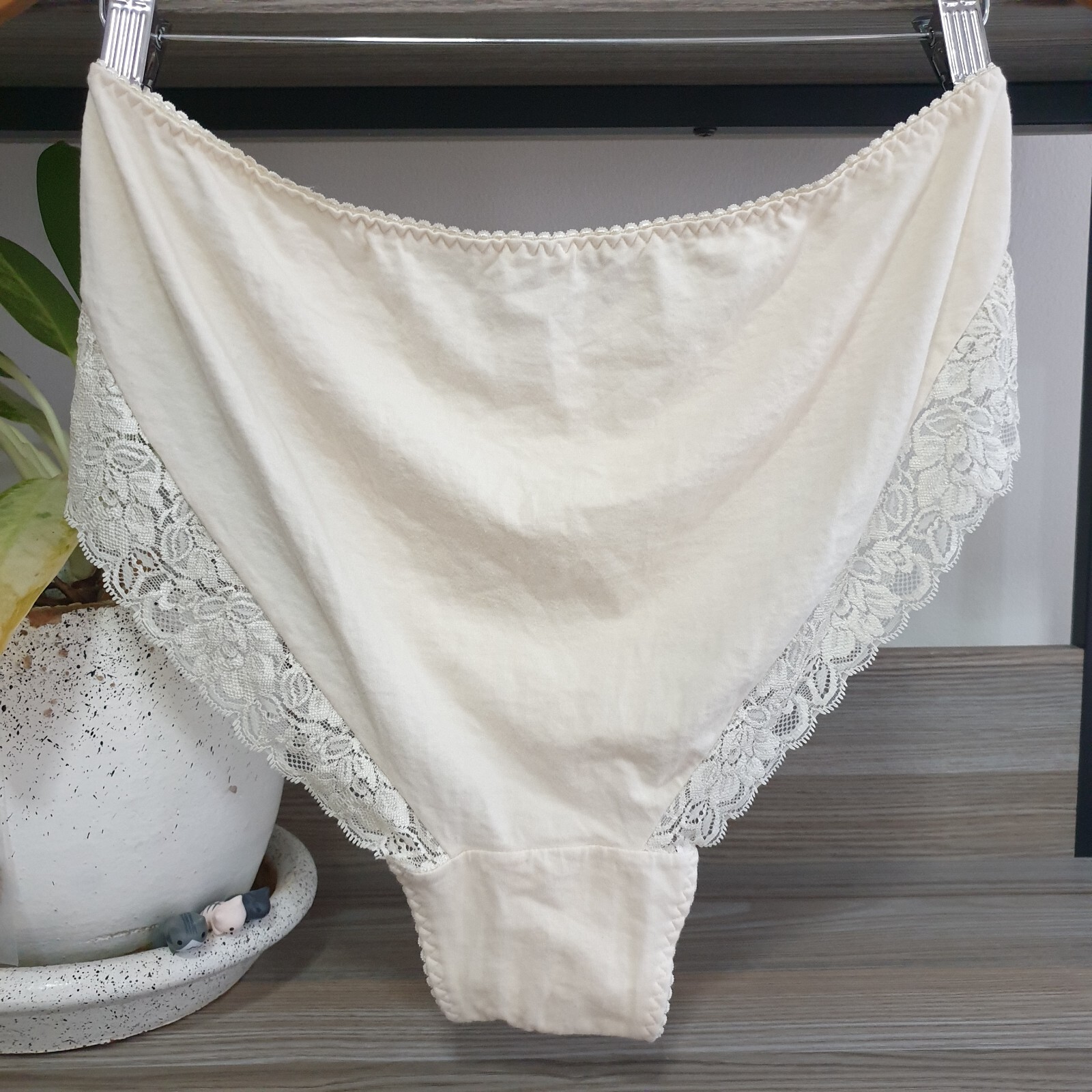 Vintage Ivory Cotton Panty Sissy Floral Nylon Lace Brief Size 9-10 Hip 44-47″