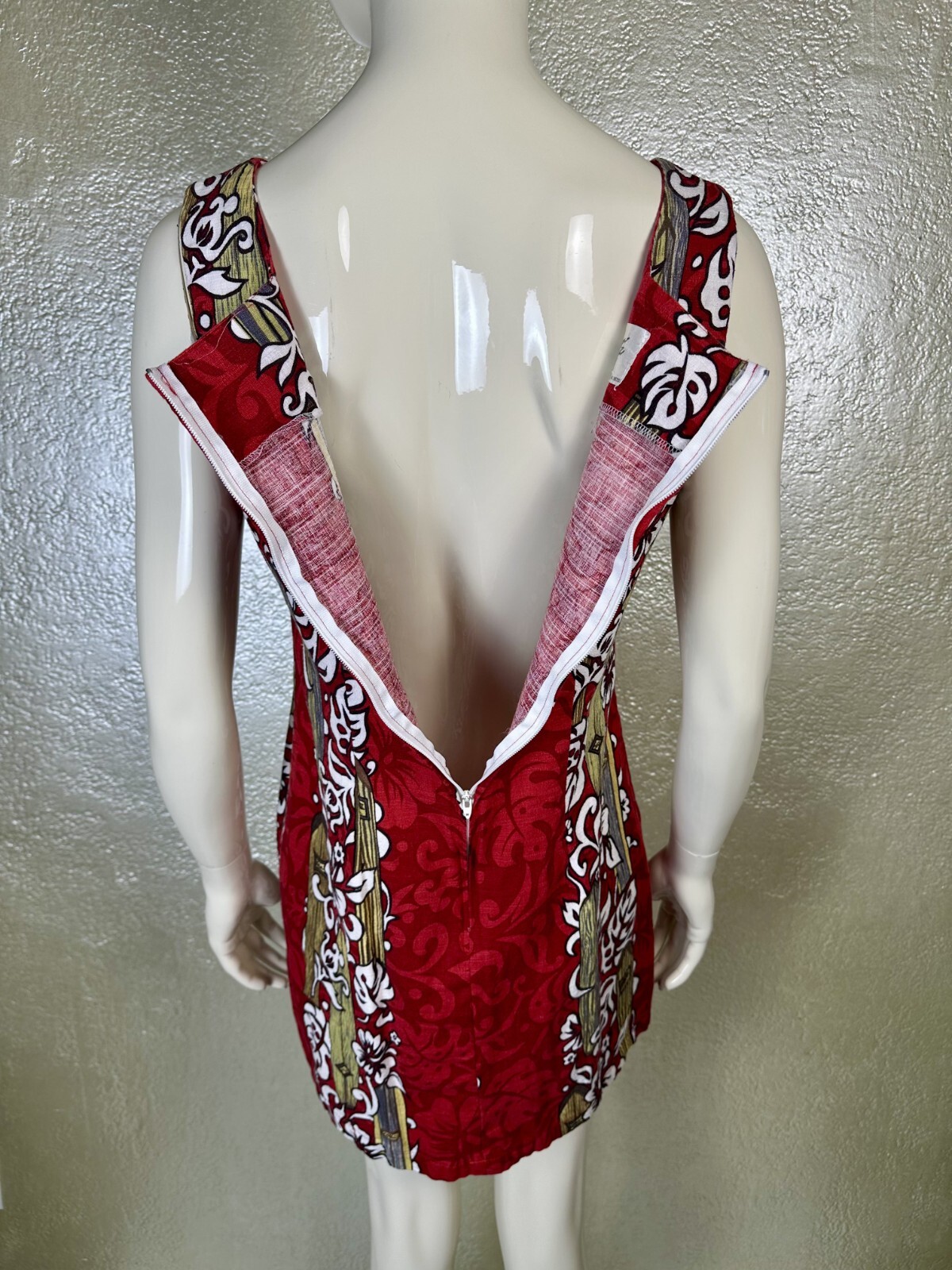 Vintage 1990s Ladies SHANNON MARIE Red Surfboard Hawaiian Cotton Barkcloth Dress