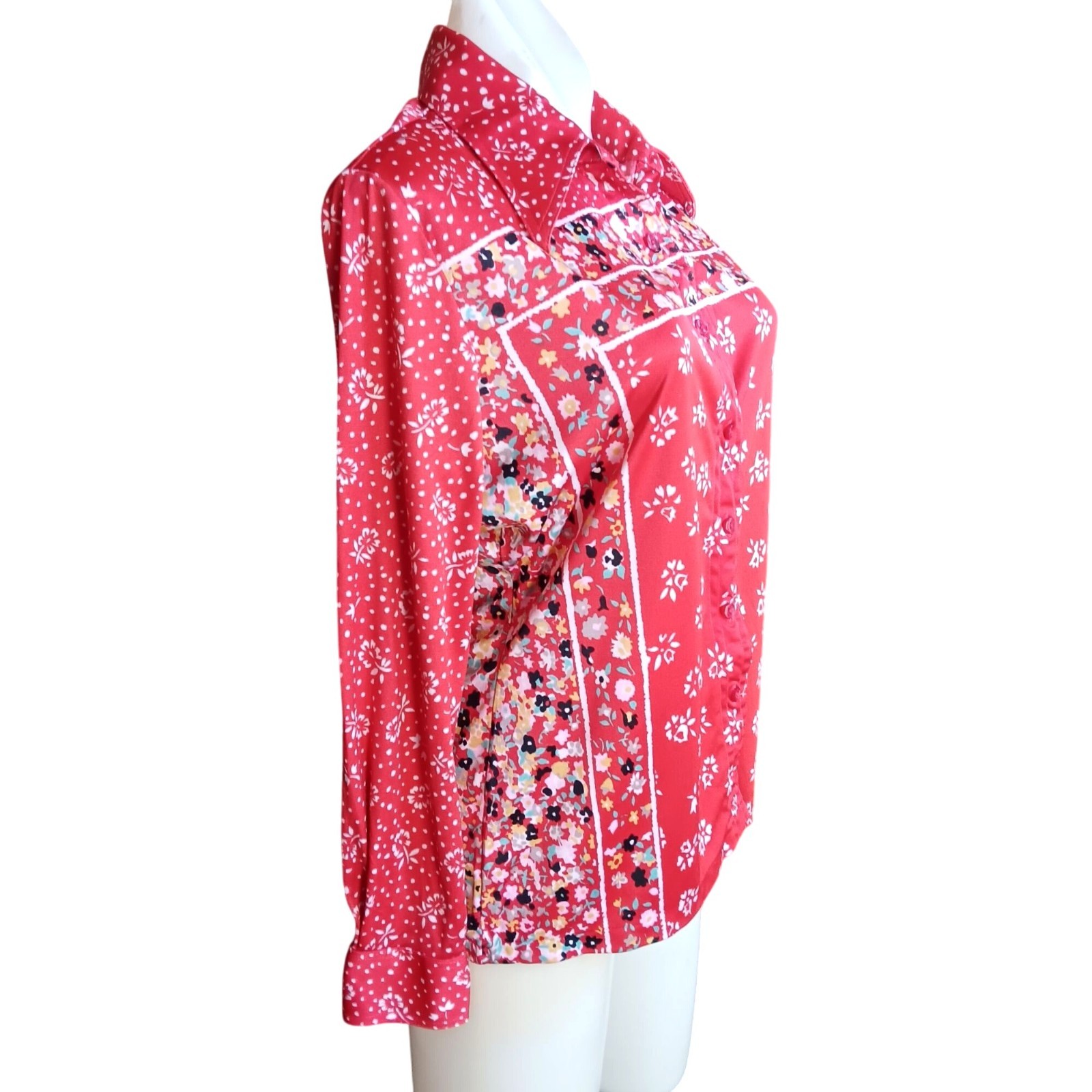 True Vintage Boho Top 13/14 Large Groovy Red Floral Tami Button-Up 1970’s Hippy