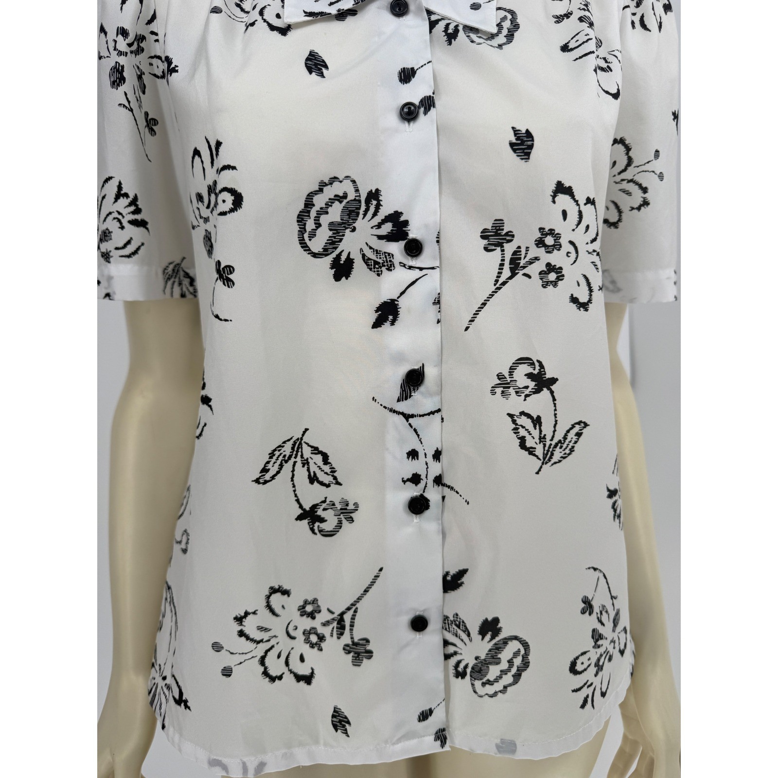 Vintage Judy Bond 1970s Short Sleeve Top White with Black Floral Print Sz 12