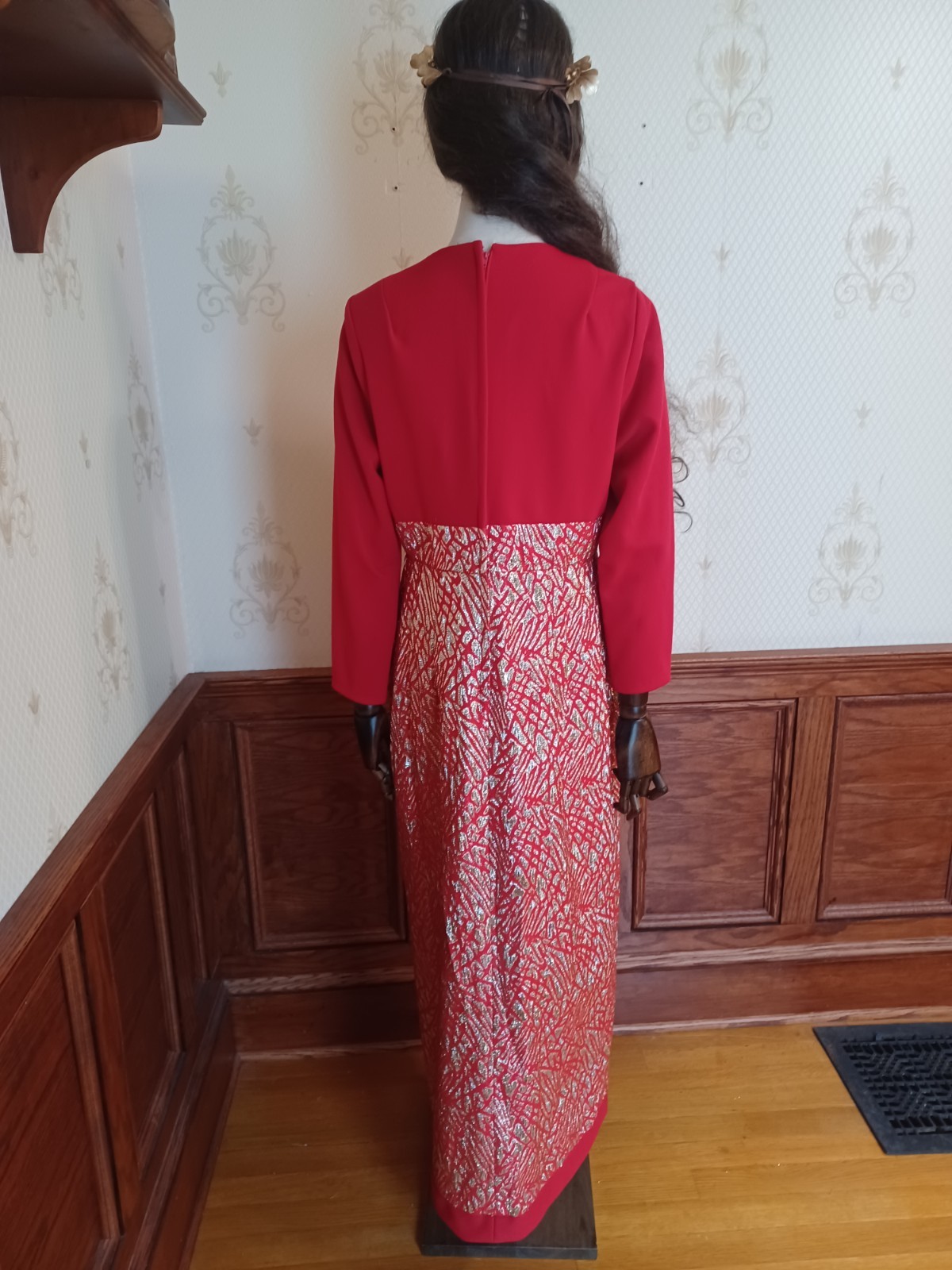 Vintage 1960s/1970s Red Gold Lame Empire Waist Mod Boho Hostess Maxi Dress