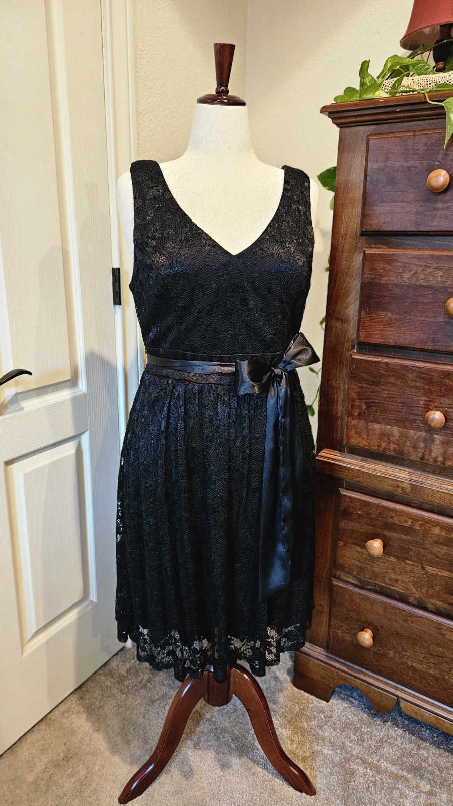 Established 1962 Black Lace Sleeveless Belted Dress Satin Belt Size 16