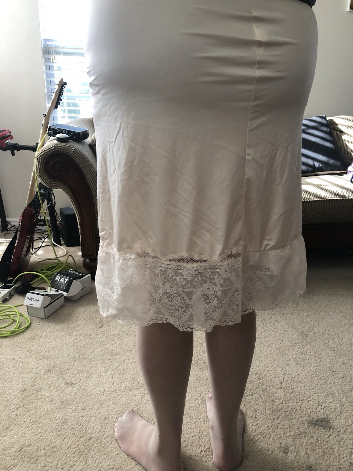 PREOWNED Vintage Wonder Maid Nylon Slip Size Large 26 Length Light Peach
