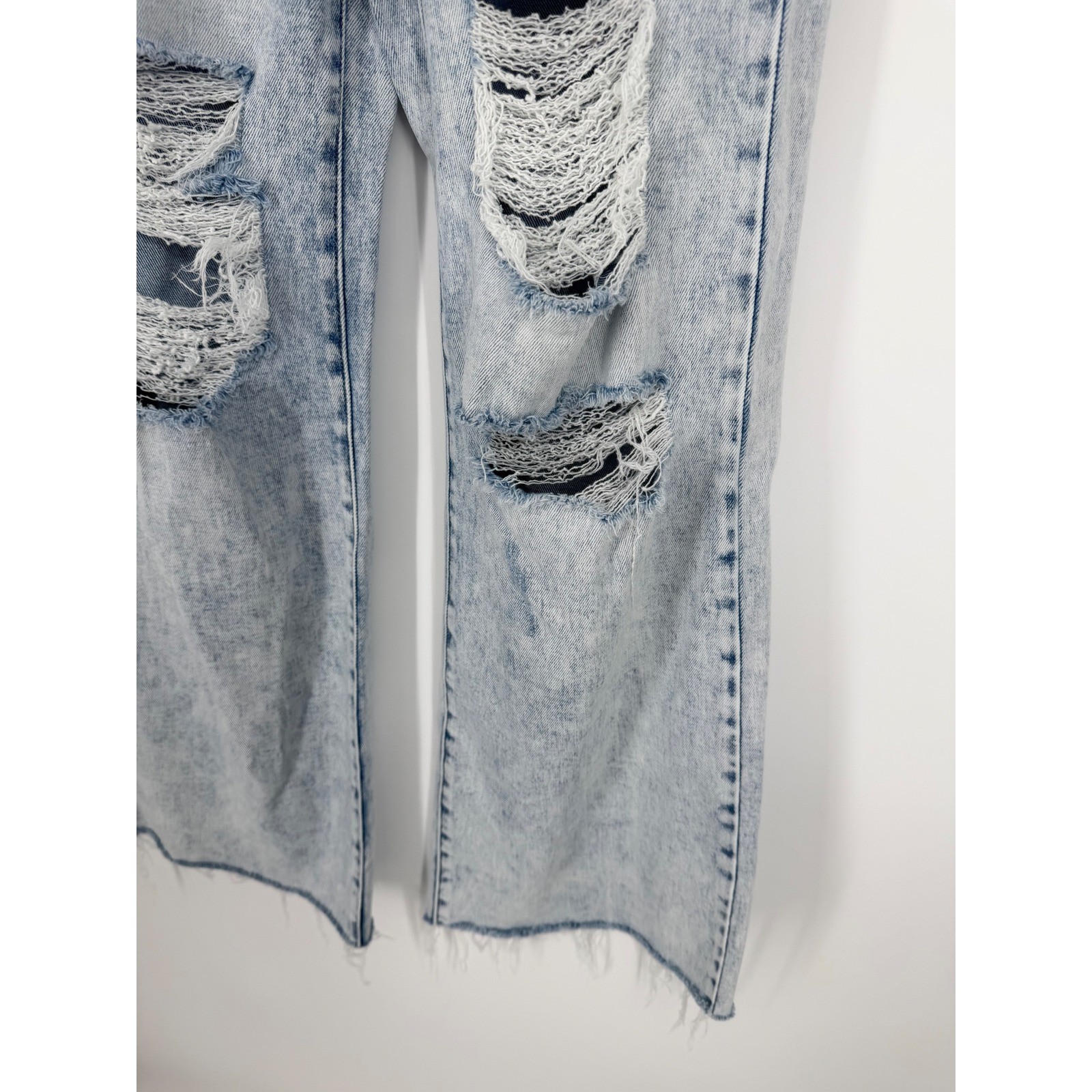 Risen Women Jeans 11 30 Distressed Wide Leg Y2K Boho Festival Country Western