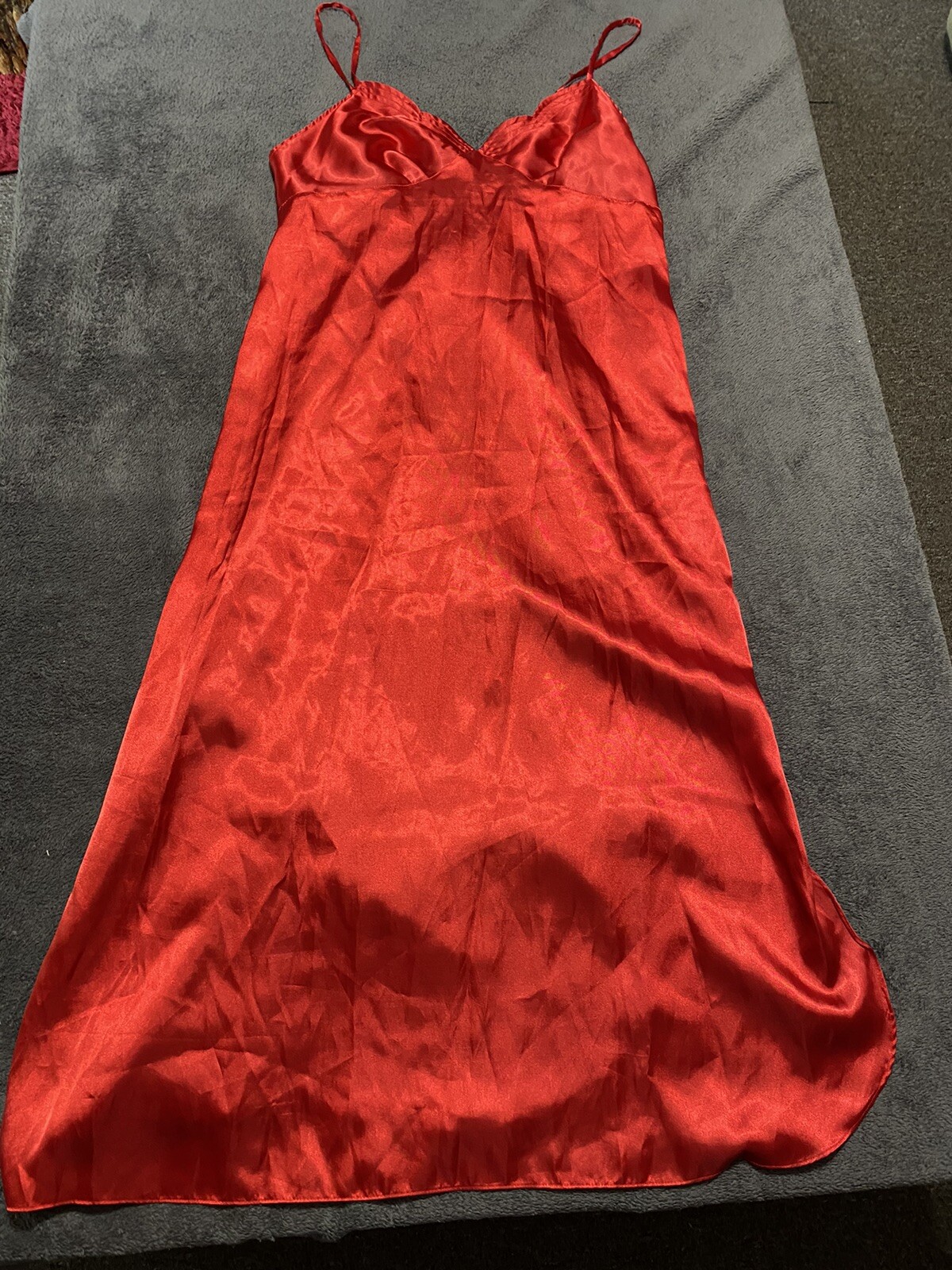 VTG 90’s Sleep Solutions USA Made Women’s Red Silky Satin Laced Chemise L