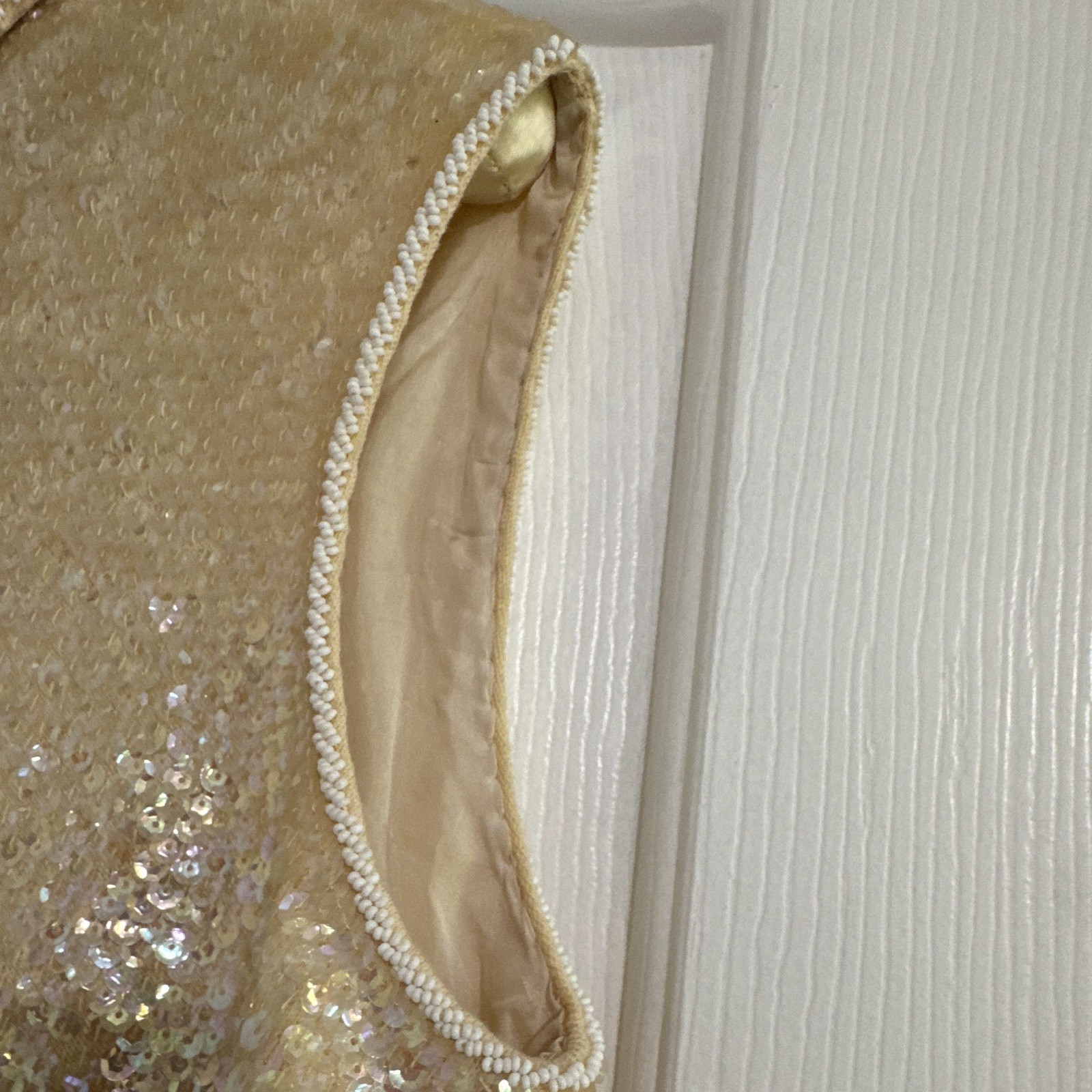 Vintage Ivory Iridescent Sequin Beaded Sleeveless Top Pearl Collar Glam Blouse