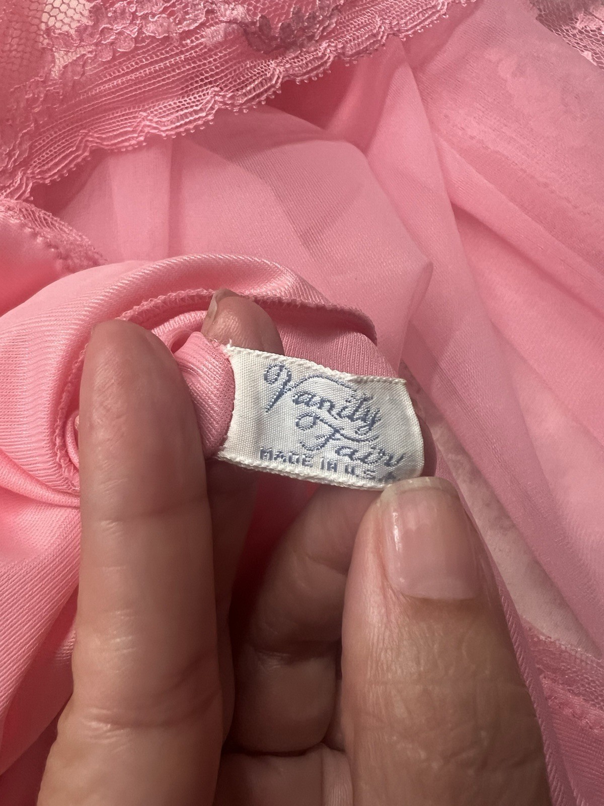 Vintage Vanity Fair Candy Pink NEGLIGEE Nightgown Sheer Nylon Chiffon Overlay M