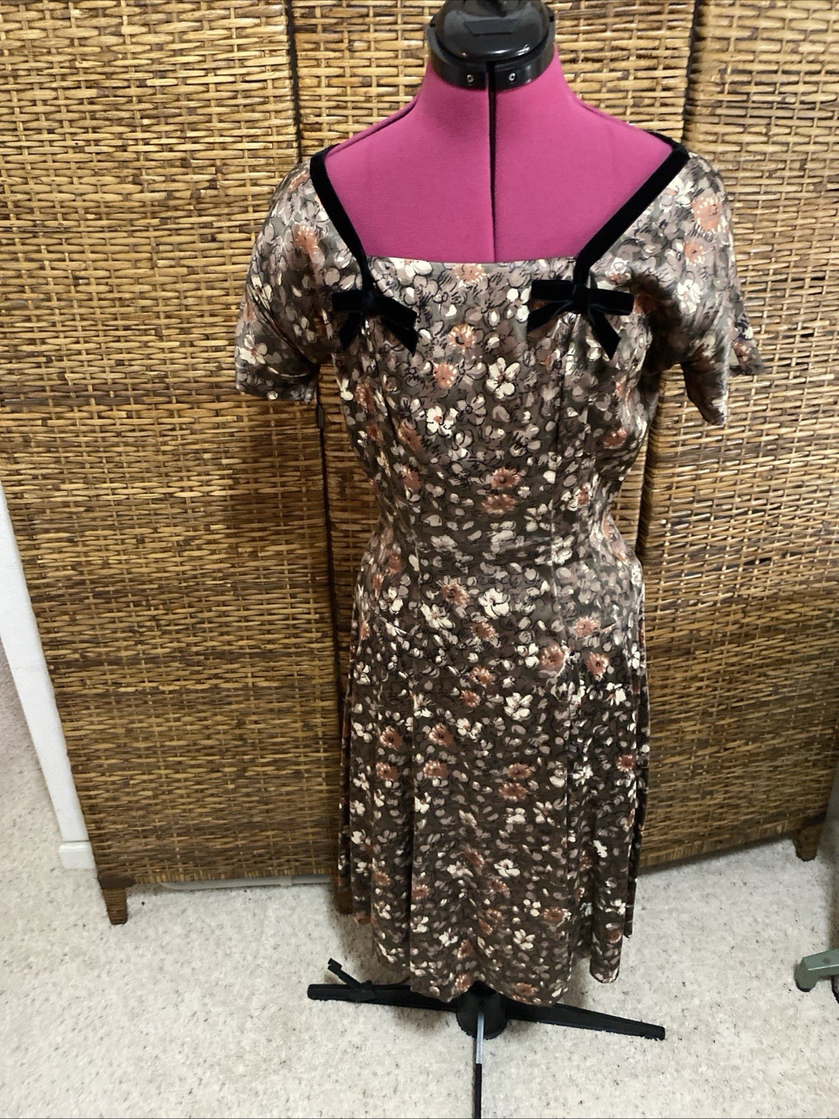 Vintage EUC Bloomfield by Cirilo Satin Velvet Bow Trim Pin Up 40s 50s Small