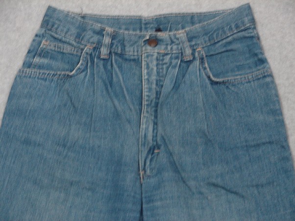 KL19454 VINTAGE 1970s TOUCHE HIGH WAIST WOMENS JEANS sz13; TALON 42