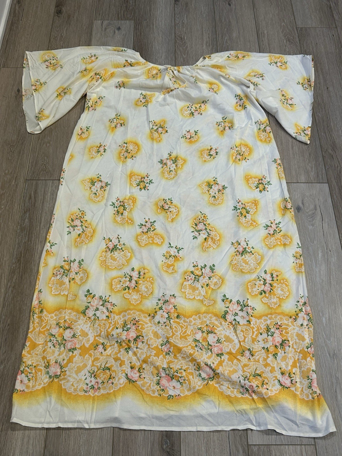 Vintage Womens BOHO Peasant White Yellow Floral Short Bell Sleeve House Dress