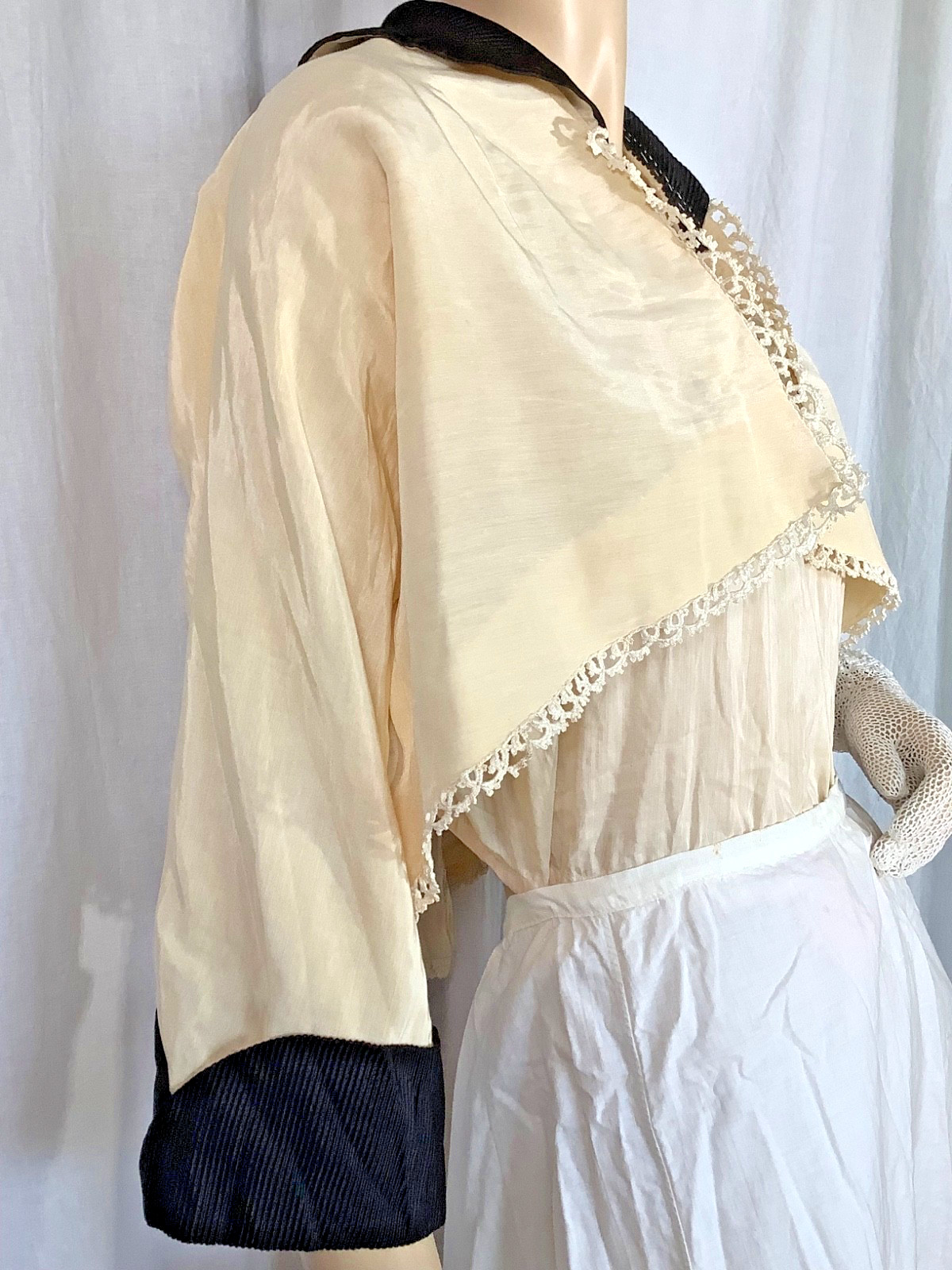 antique Edwardian jacket Bolero ivory Spencer lace trim 3/4 sleeve M cuff Faille
