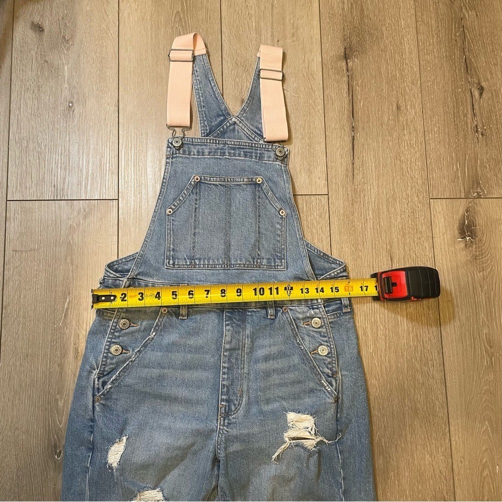 American Eagle 90s Boyfriend Overalls Distressed Light Wash Y2K baggy streetwear