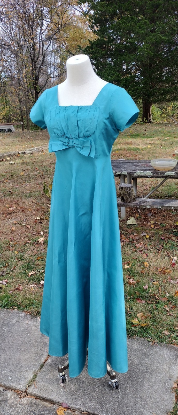 True vintage shiny taffeta gown dress Acetate Center back zipper Very full skirt