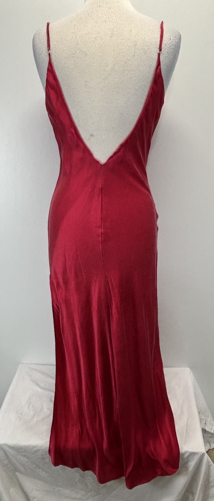 Vtg Victorias Secret 100% Silk Long Slip Nightgown Women’s M Red Y2K Open Back