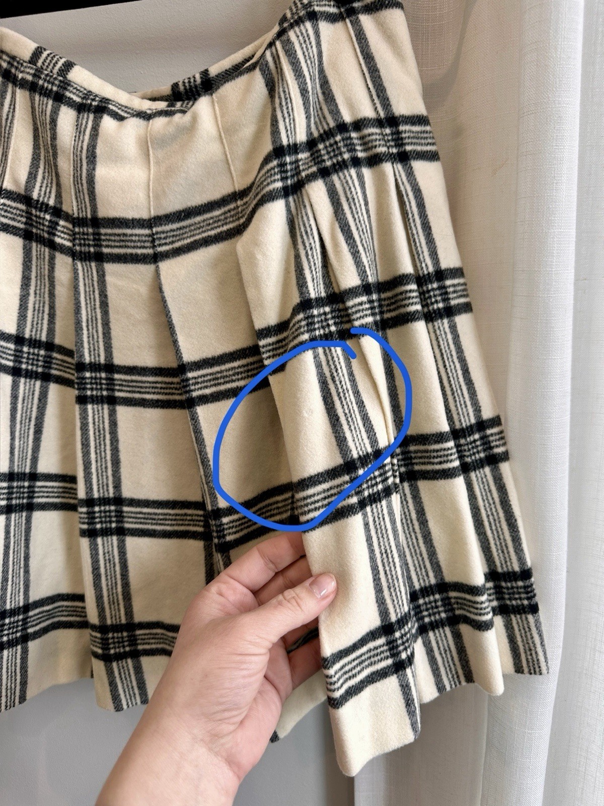 Women’s Vintage Banana Republic Plaid Kilt Pleated Wool Skirt Leather Buckles, 4