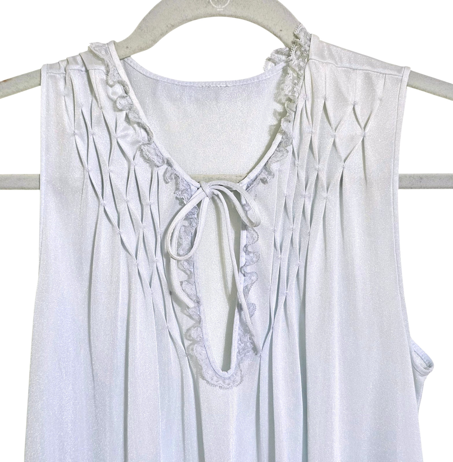 Vtg Kayser Lt Blue Nightgown Knee Length Smocked Keyhole Bodice with Tie SM-MED
